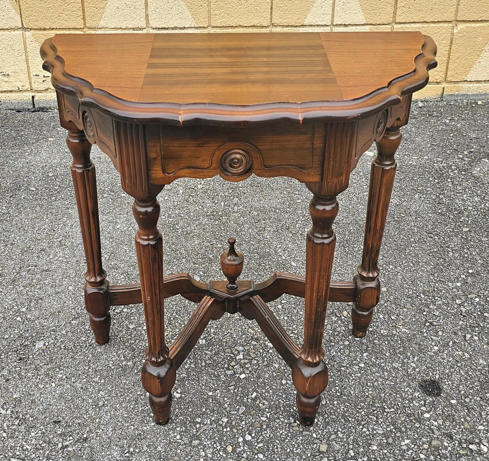 Early 20th Century Edwardian Carved Walnut Stretcher Console Table, Circa 1920s - 8