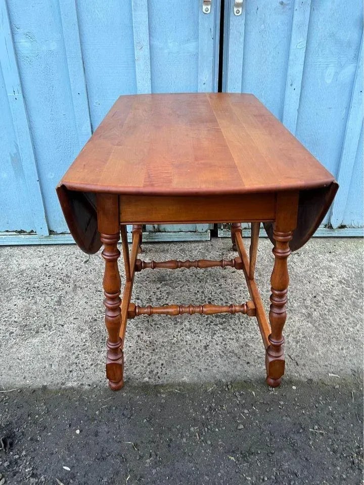 Antique Gate Legs Drop Leaf Dining Table. - 9