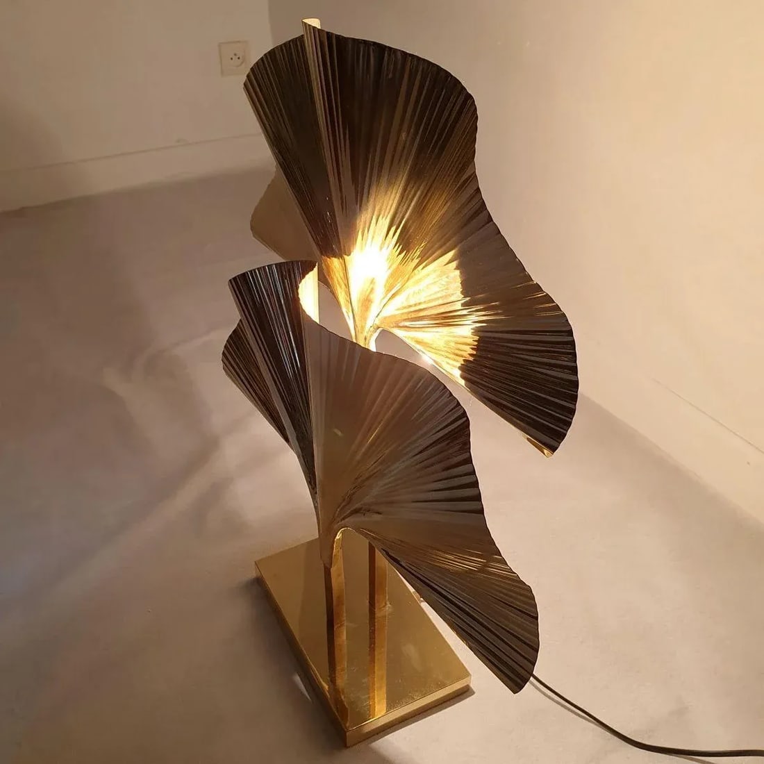 Pair of Ginkgo Brass Table Lamps, Italy - 6