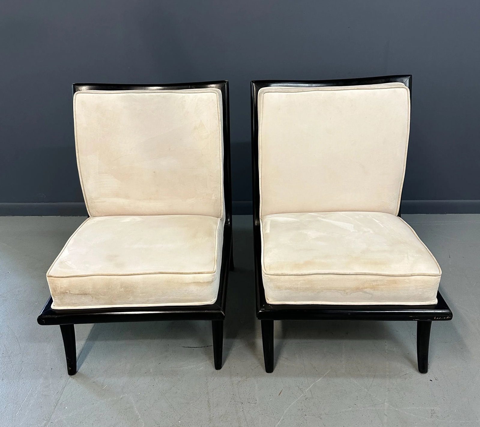 1960s Mid Century Ebonized Slipper Chairs in the Style of Robsjohn-Gibbings - Set of 2 - 4