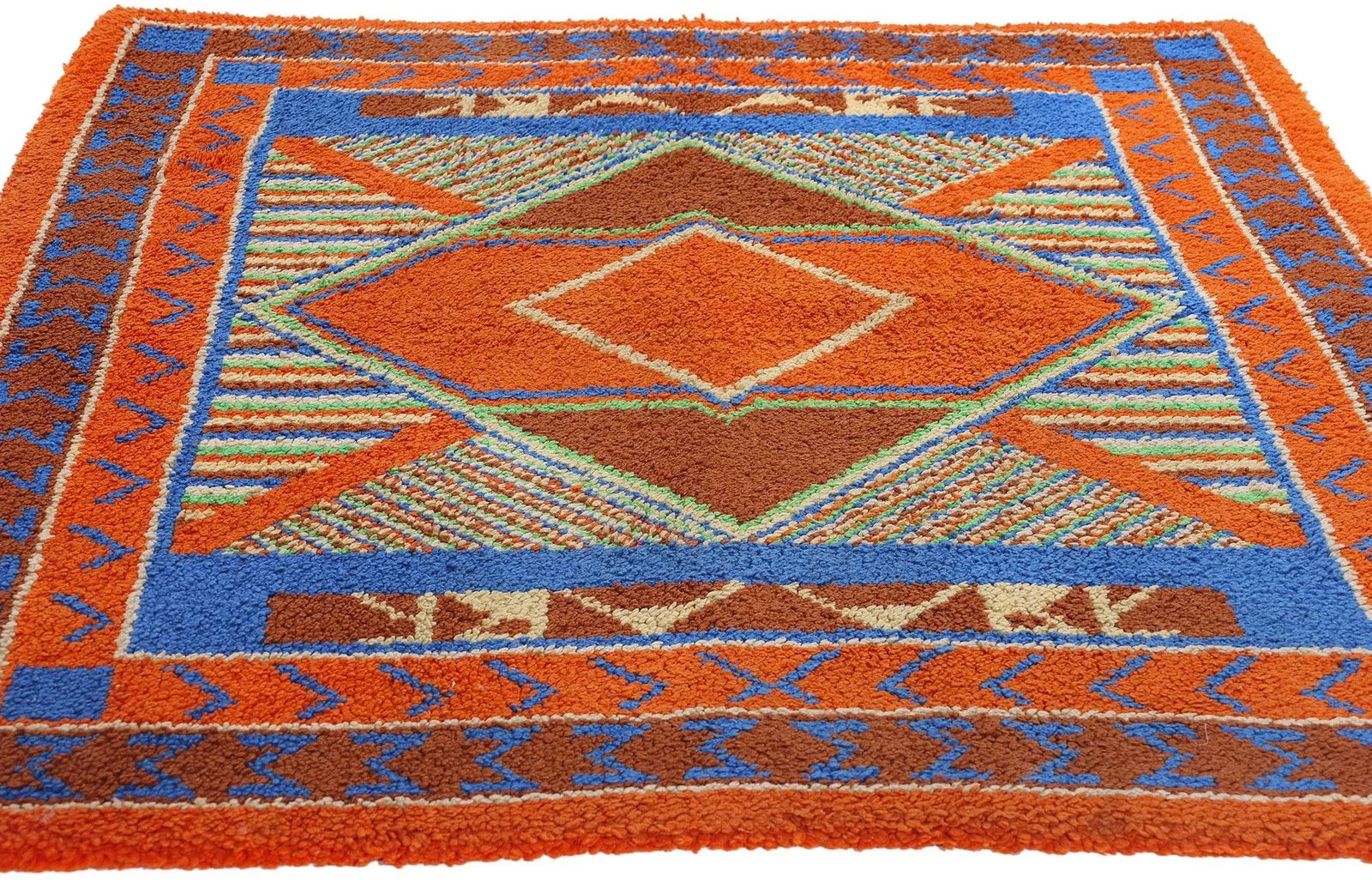 Vintage Southwest Sunrise American Hooked Rug - 04'03 X 05'02. - 3