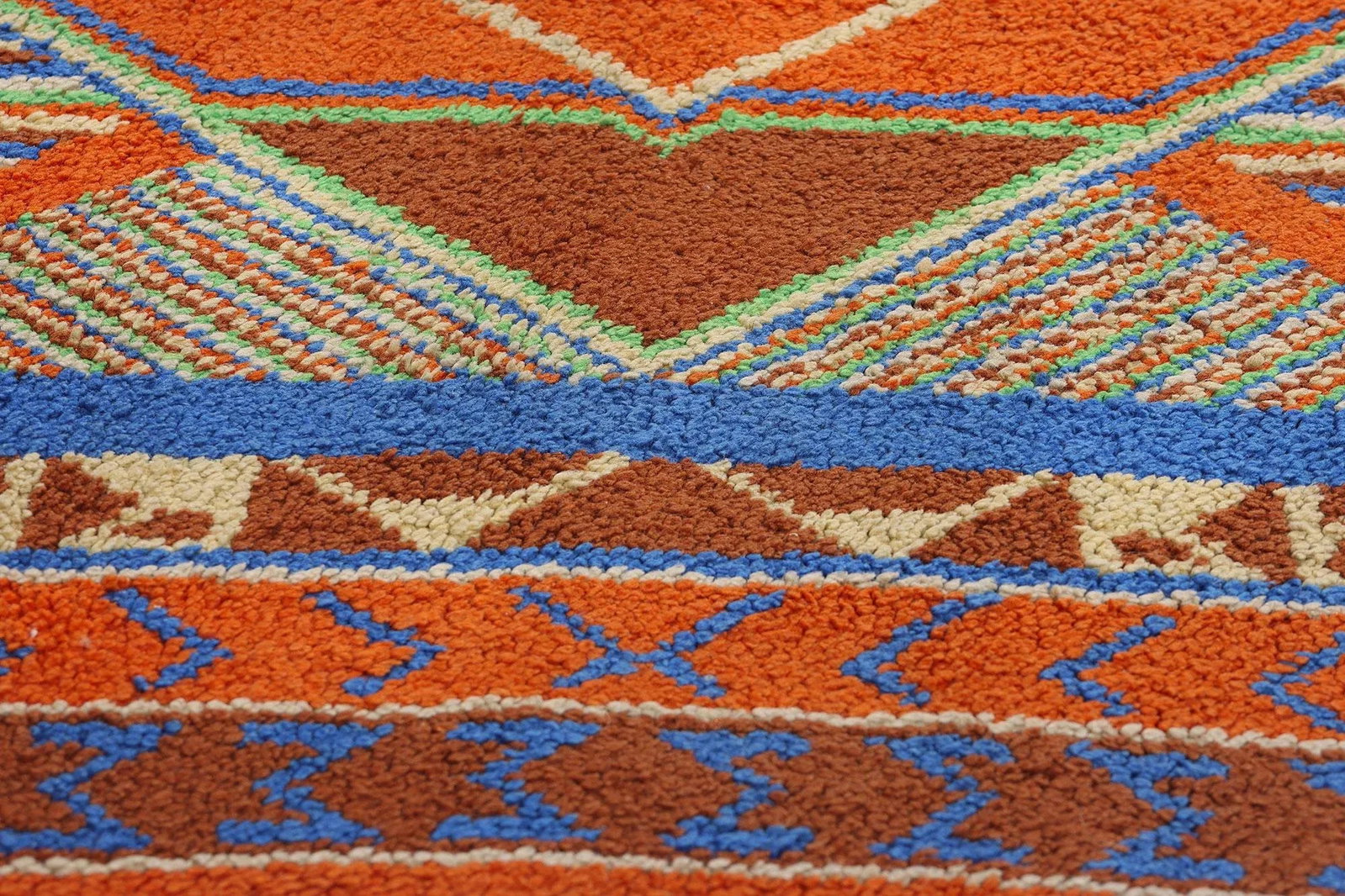 Vintage Southwest Sunrise American Hooked Rug - 04'03 X 05'02. - 5