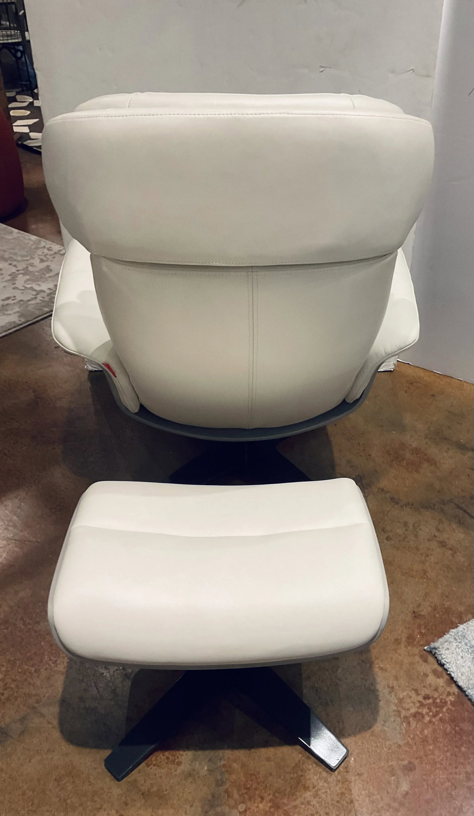 Mod Eames Style Italian White Leather Lounge Chair and Ottoman - 4