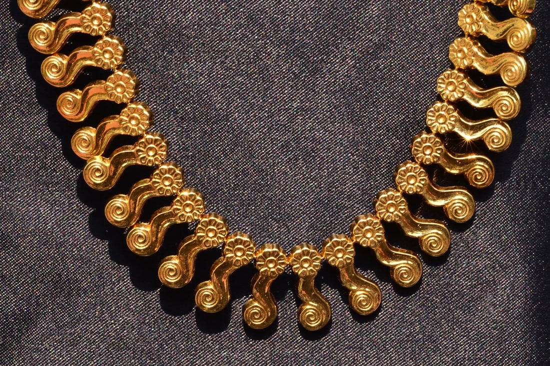 The Andros: Yellow Gold Zolotas Signed Necklace - 2