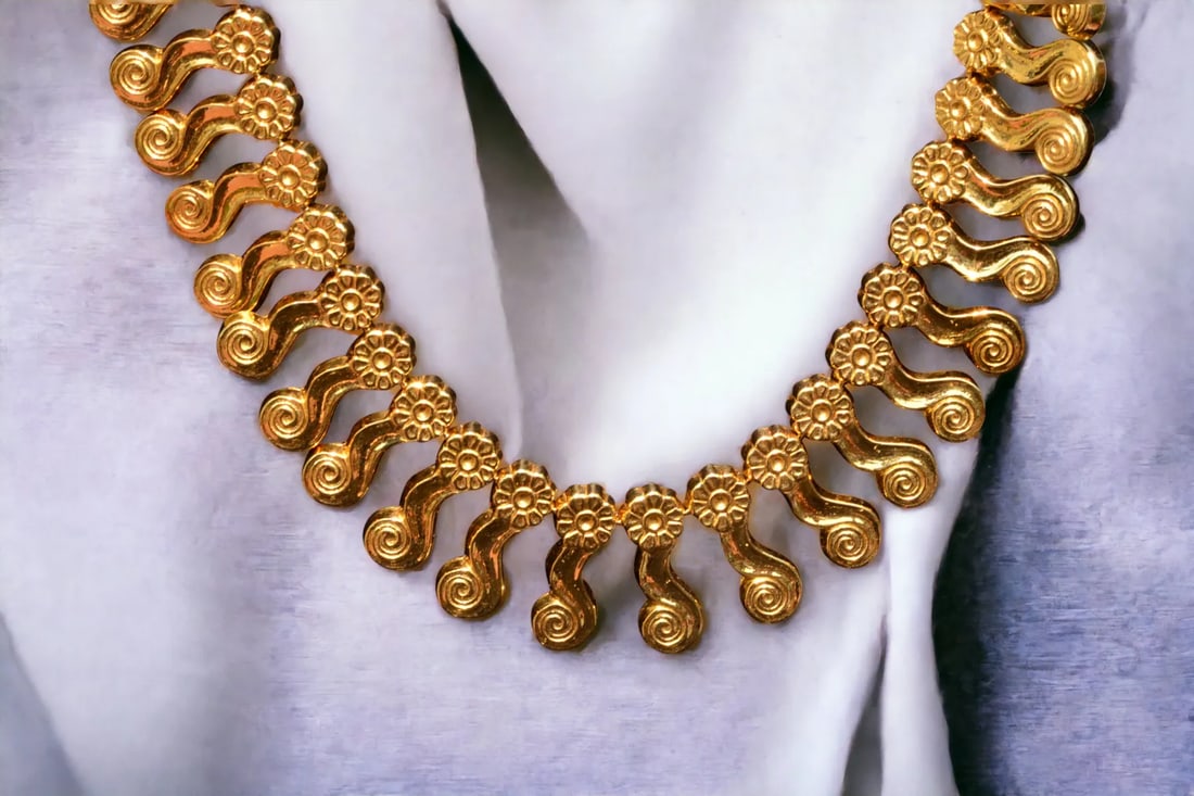 The Andros: Yellow Gold Zolotas Signed Necklace - 4