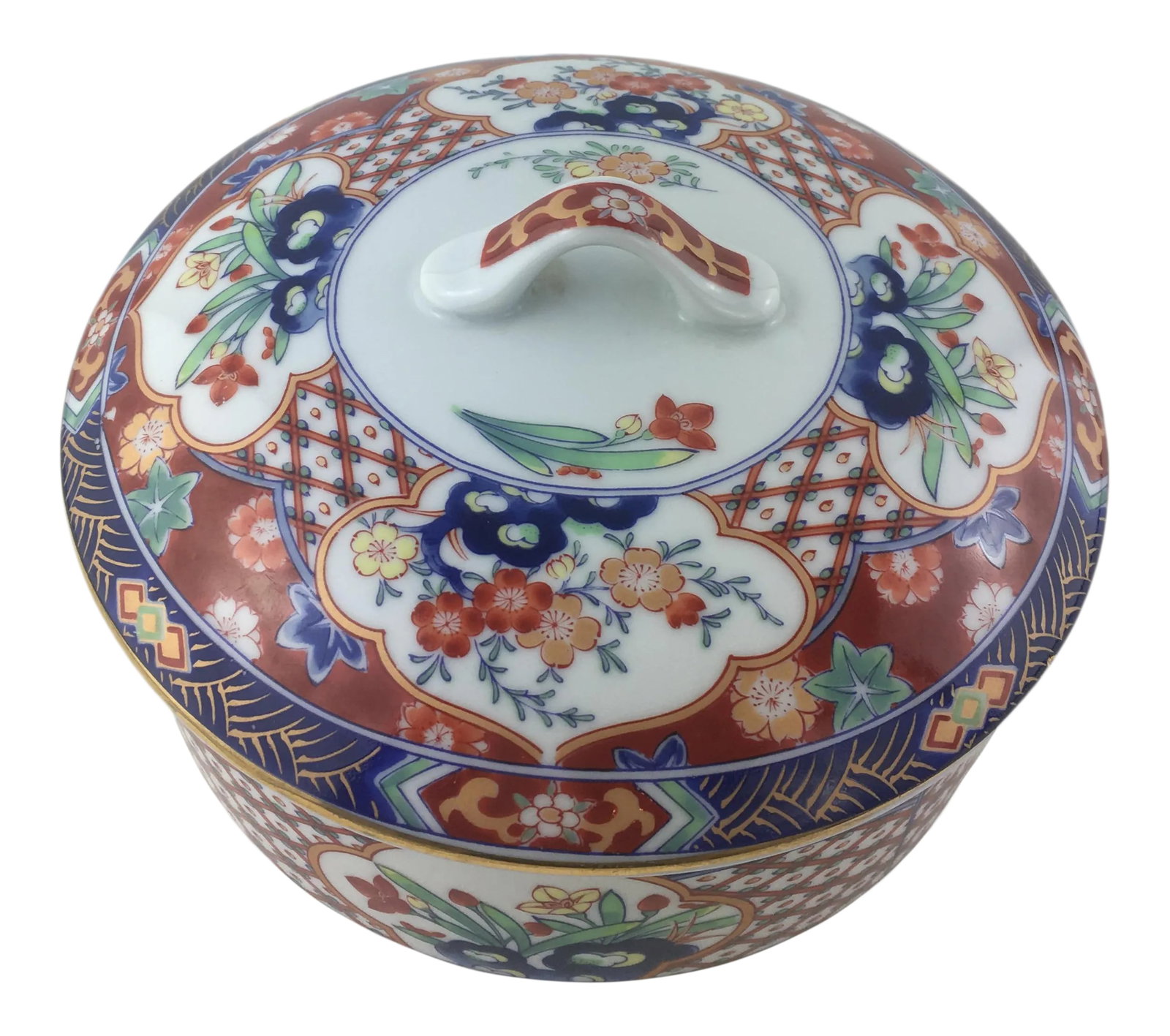 Japanese Hand-Painted Porcelain Lidded Serving Dish, Trinket or Jewelry Box: Beautiful Japanese hand painted porcelain decorative trinket, pill or jewelry box or serving dish of Meiji period. The decoration consists of under-glaze cobalt blue deep borders near the rim, hand