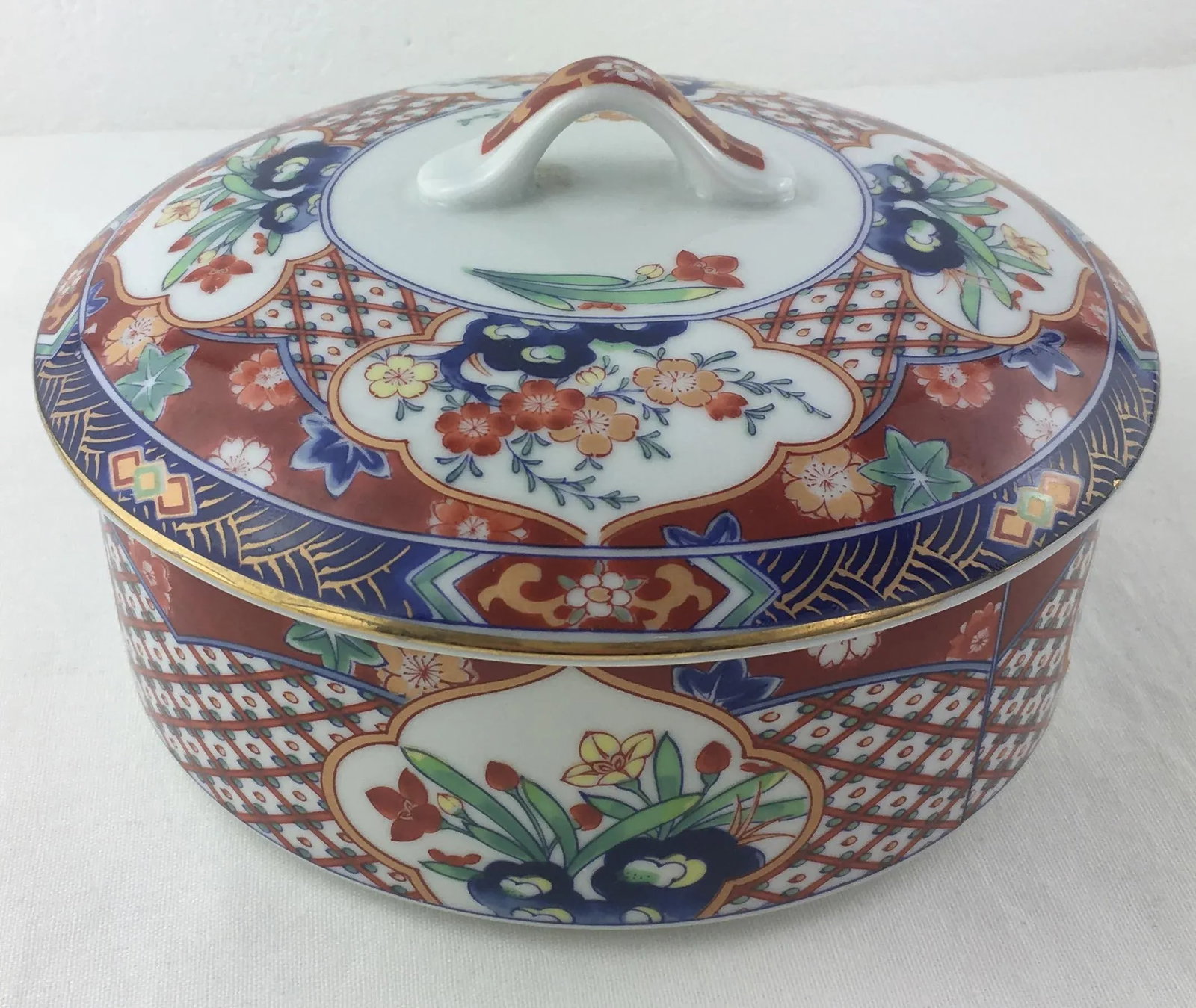 Japanese Hand-Painted Porcelain Lidded Serving Dish, Trinket or Jewelry Box - 2