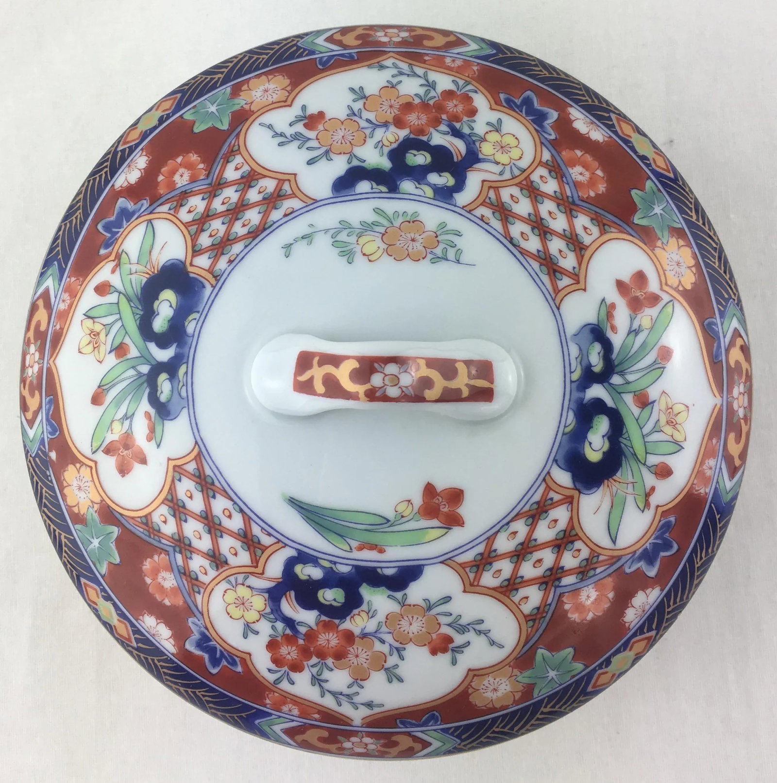 Japanese Hand-Painted Porcelain Lidded Serving Dish, Trinket or Jewelry Box - 7
