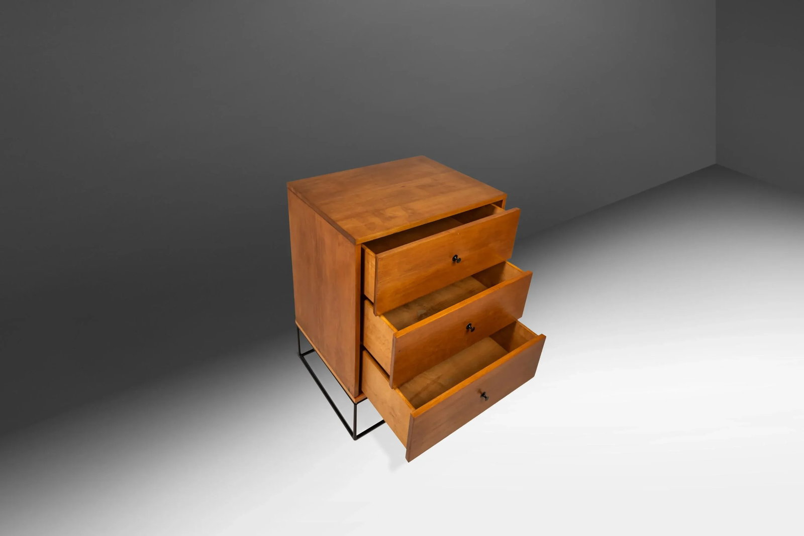 Mid-Century Modern 3-Drawer Dresser / Cabinet in Maple W/ Iron Base by Paul McCobb for Planner Group - 7