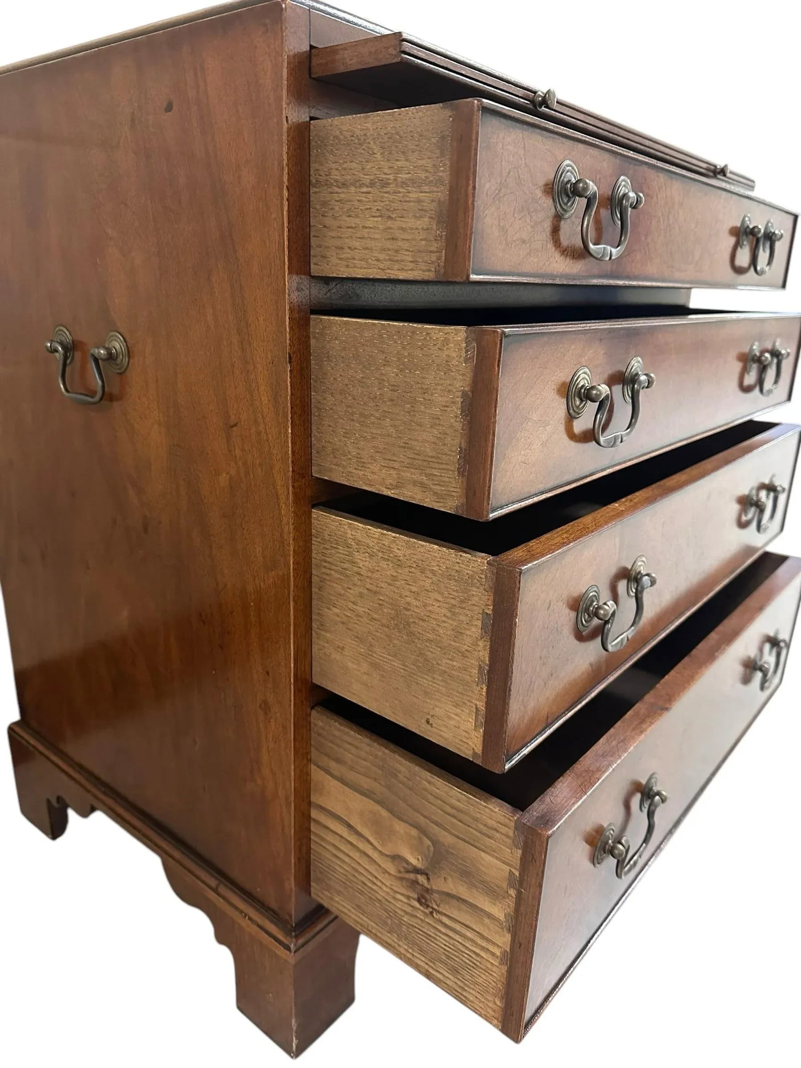 Antique George III Flame Mahogany Bachelors Chest With Brass Hardware - 4