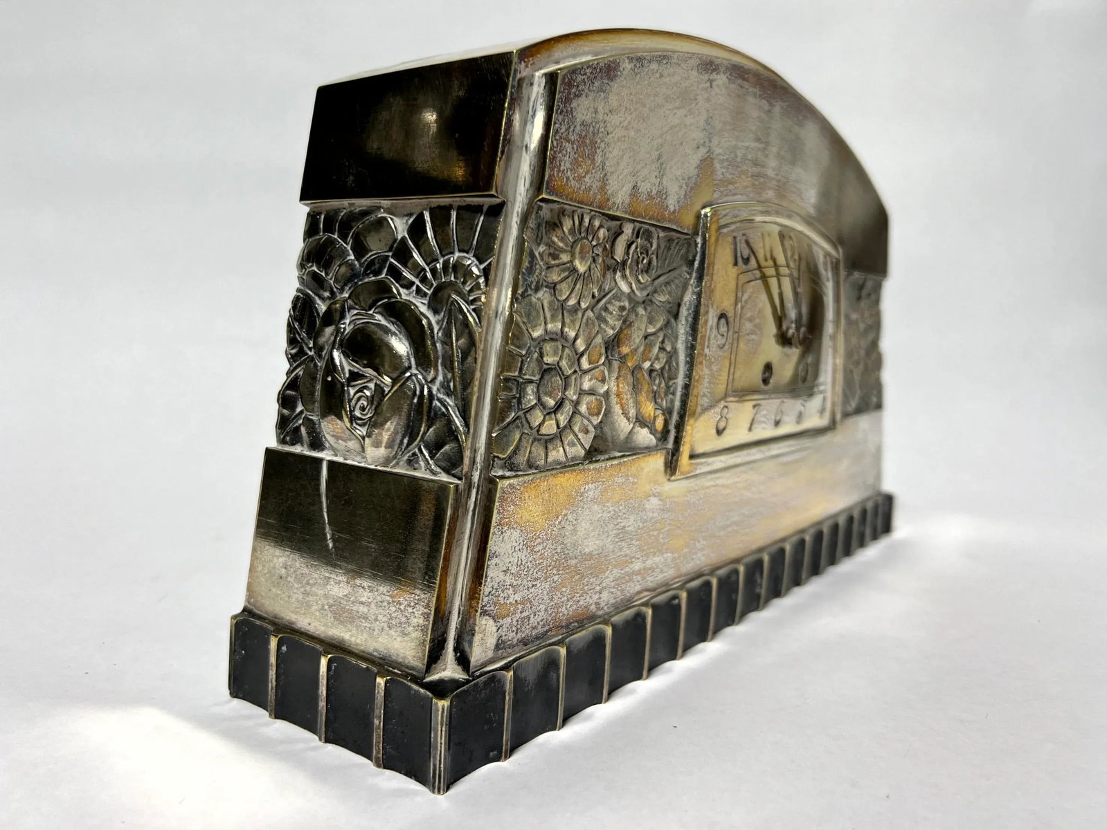French Art Deco Silvered Bronze Mantel Clock by C. Terras, 1925 - 3