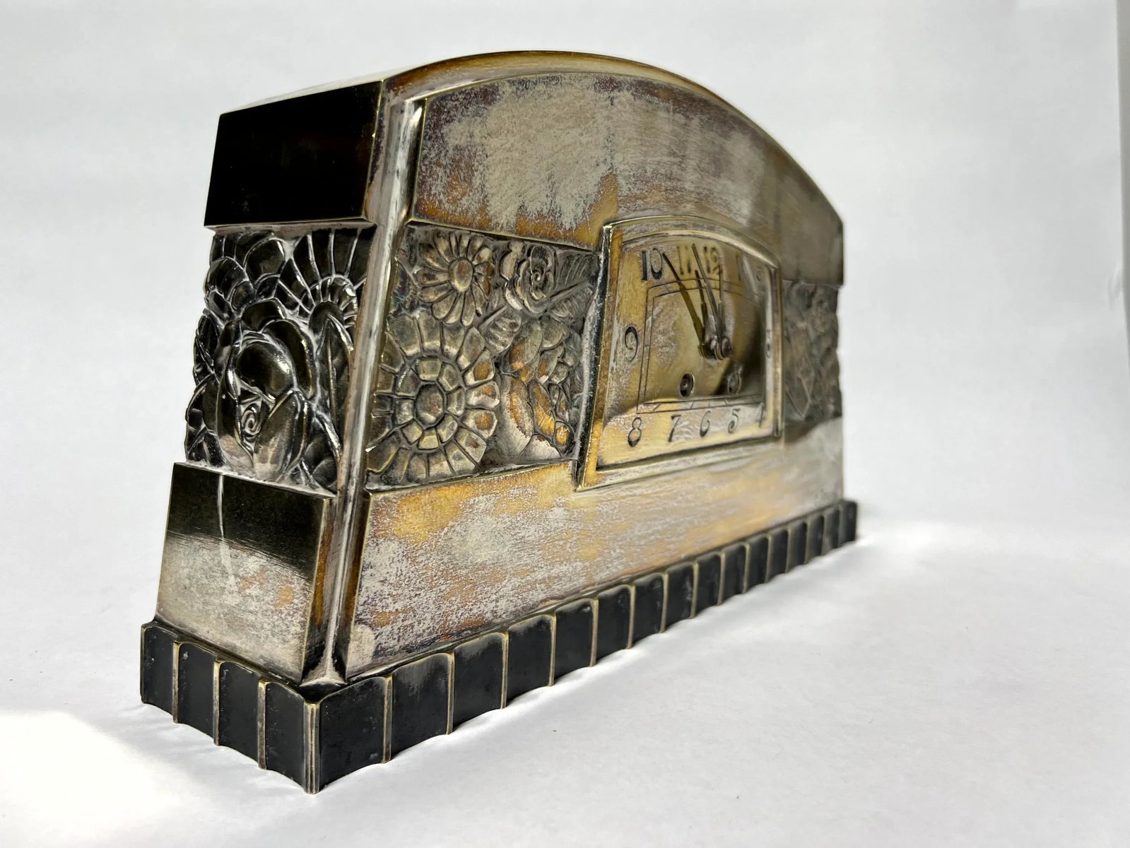 French Art Deco Silvered Bronze Mantel Clock by C. Terras, 1925 - 5