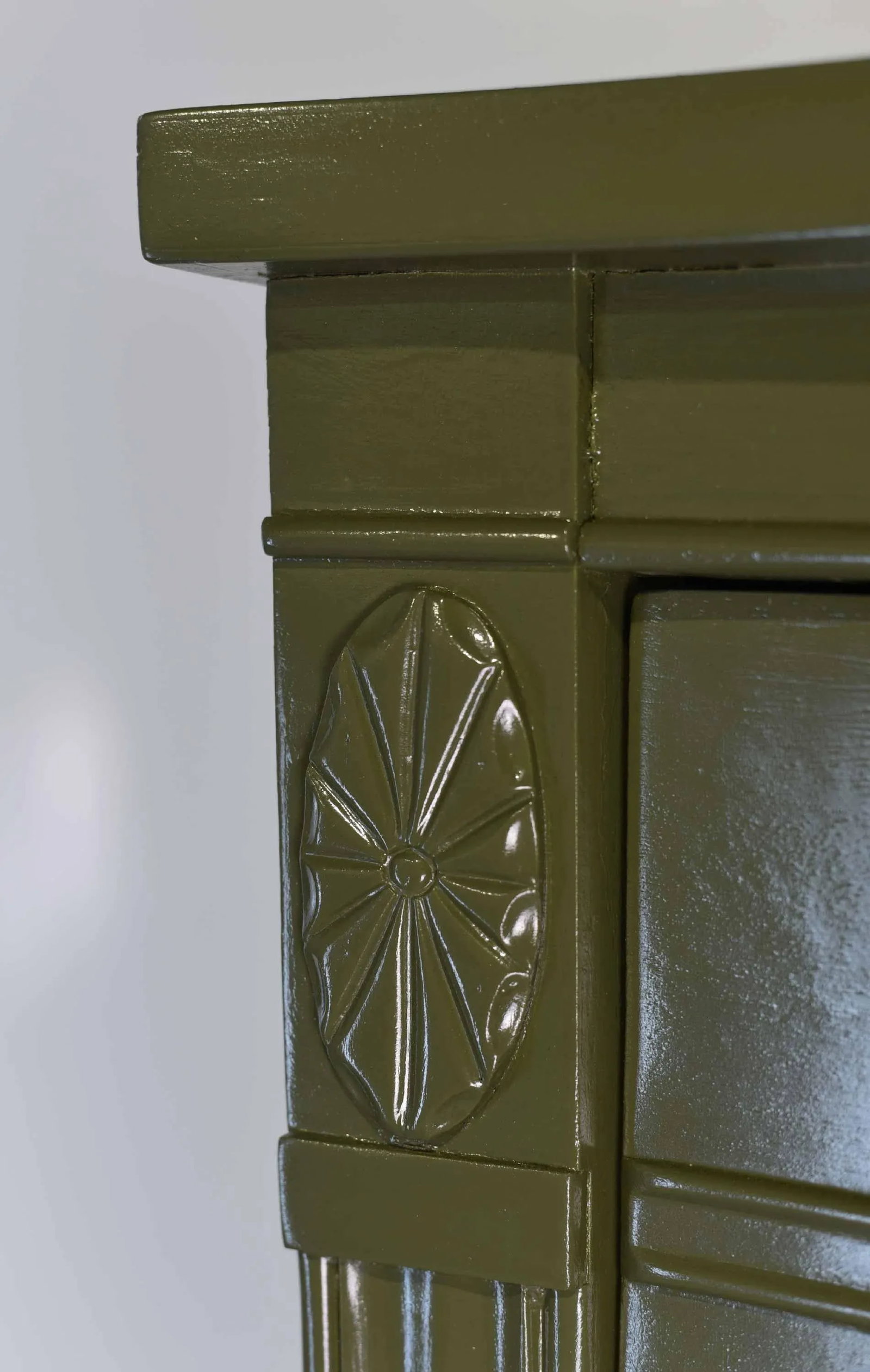 Mid Century Regency Style Mahogany Serpentine Highboy in Green - Newly Painted - 10