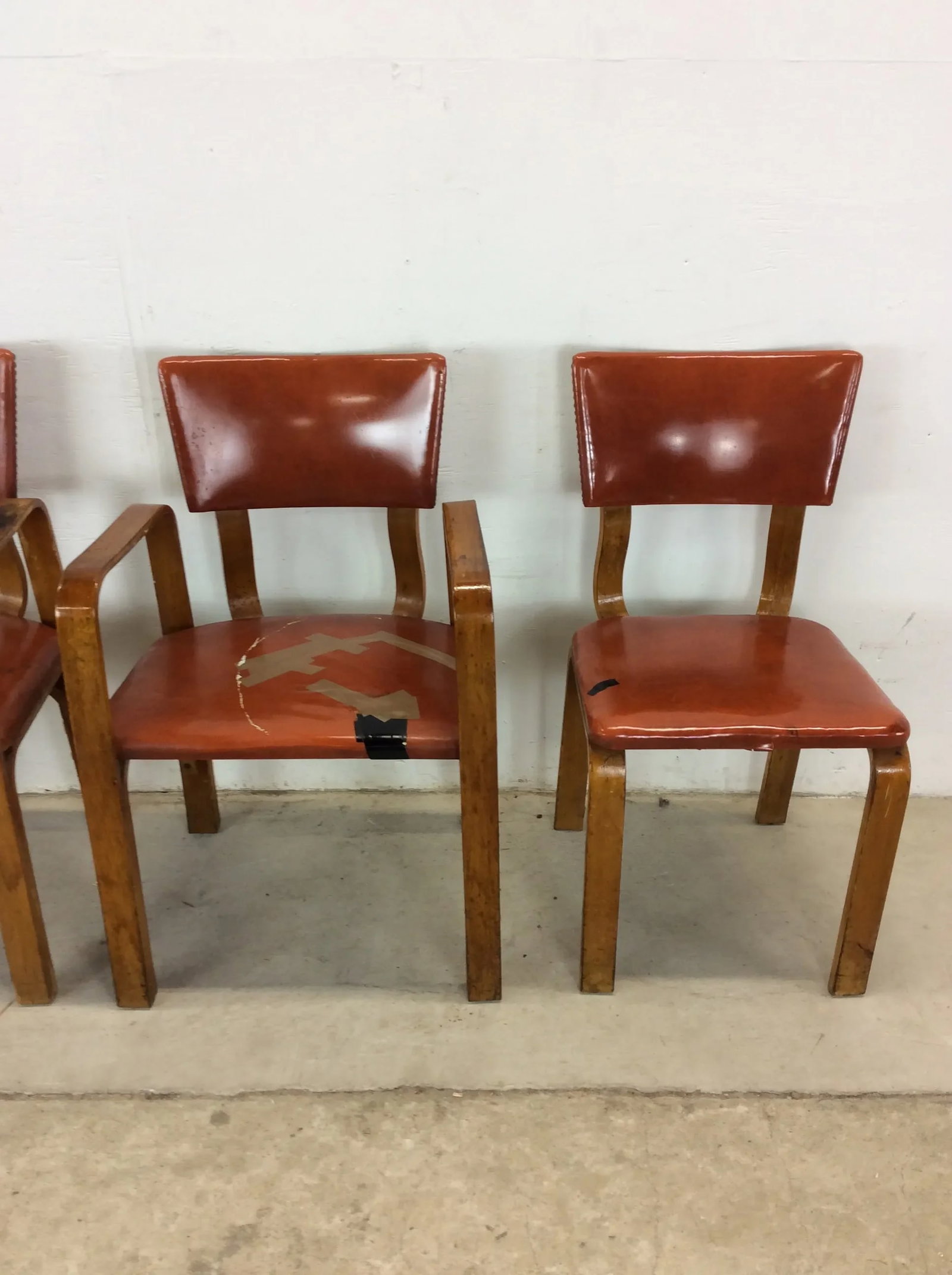 Set of 4 Mid Century Bentwood Dining Chairs Styled After Thonet - 2