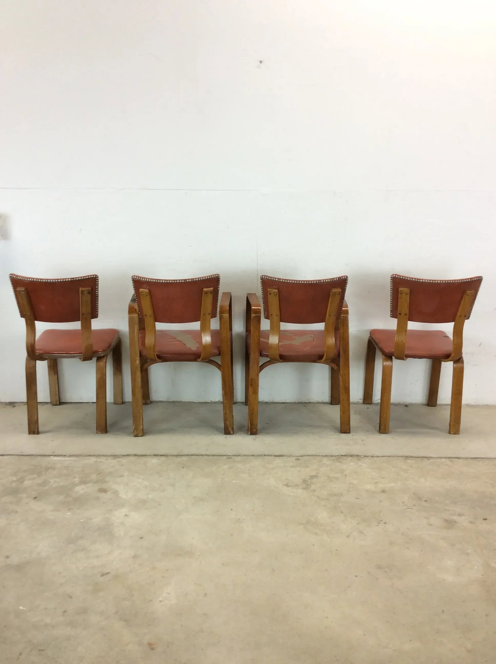 Set of 4 Mid Century Bentwood Dining Chairs Styled After Thonet - 9