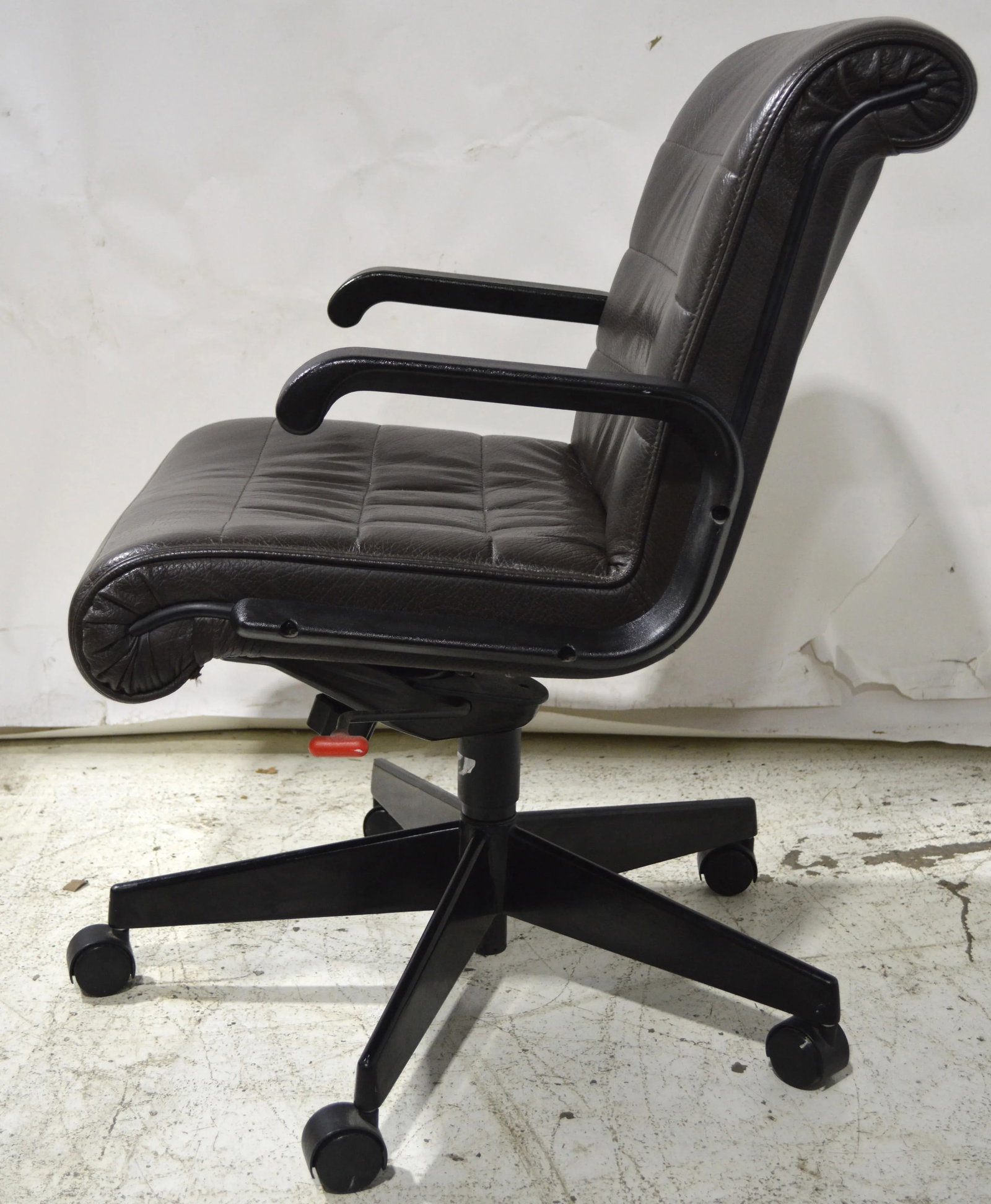 Knoll Richard Sapper Leather Executive Chair - 3