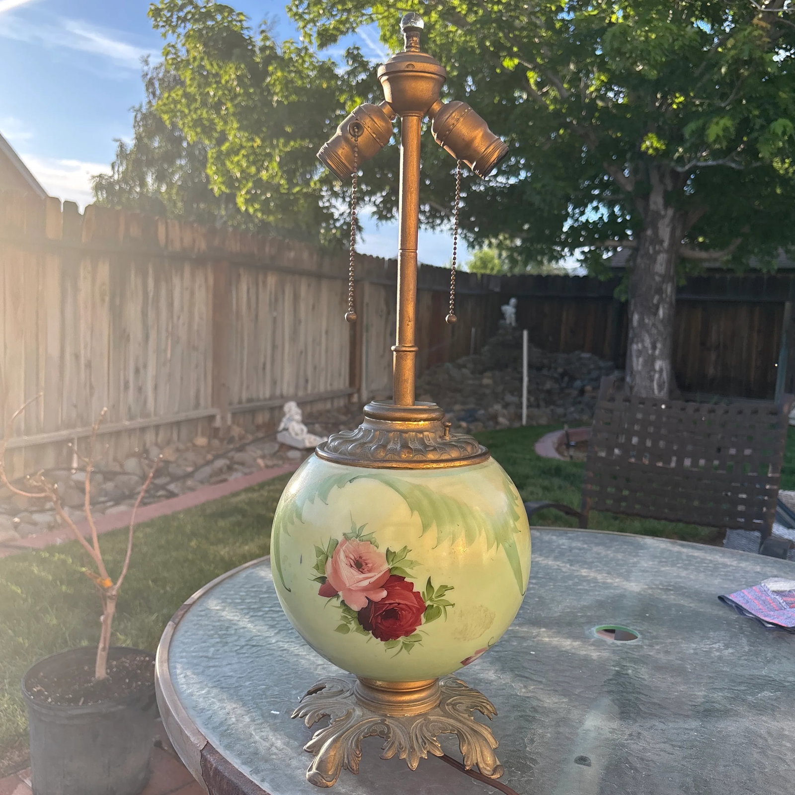 Antique Gone With the Wind Style Lamp With a Hand Painted Green Base With Roses - 2