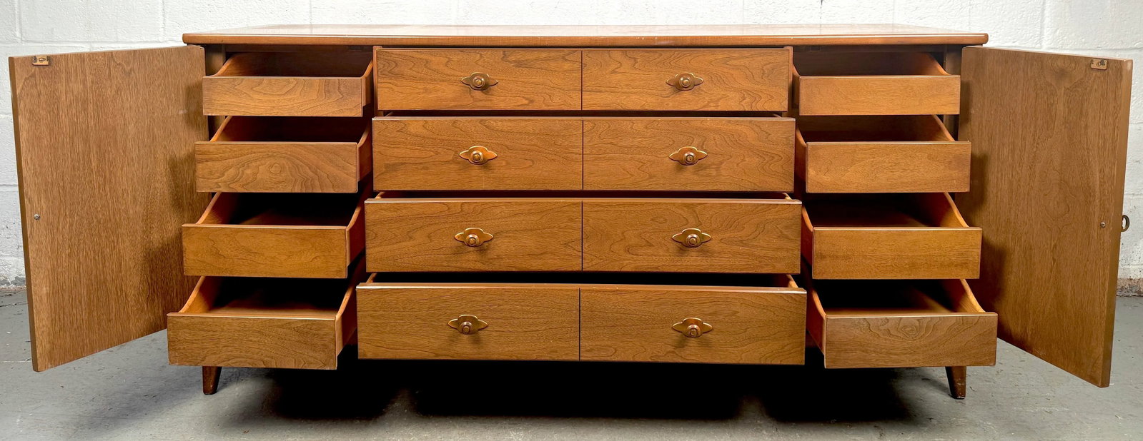 Mid-Century Credenza by Broyhill - 6