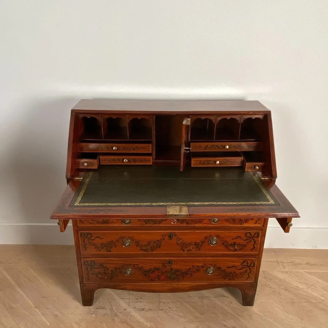 Georgian Fancy Painted Slant Front Desk, England Circa Early 19th Century - 2