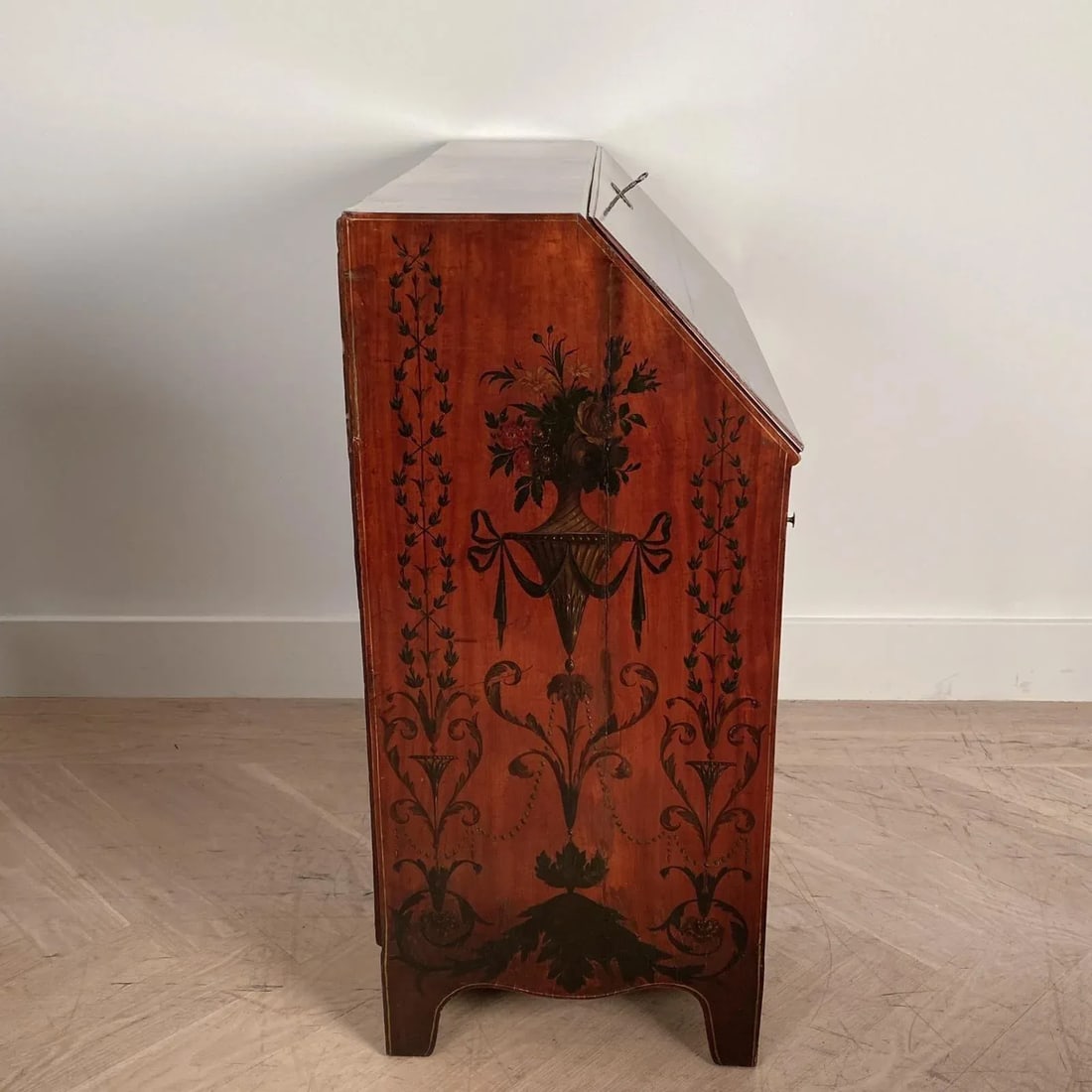 Georgian Fancy Painted Slant Front Desk, England Circa Early 19th Century - 5
