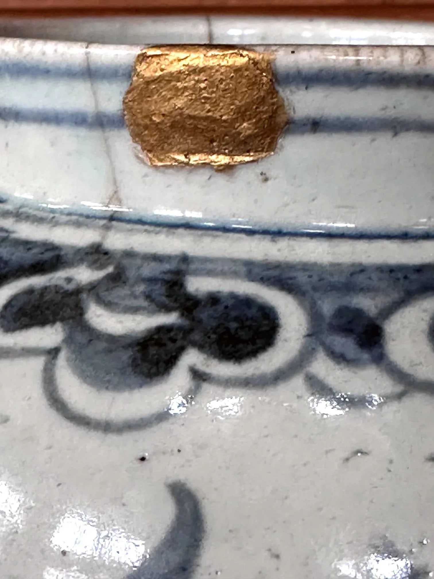 19th Century Korean White and Blue Porcelain Jar with Dragon Joseon Dynasty - 4