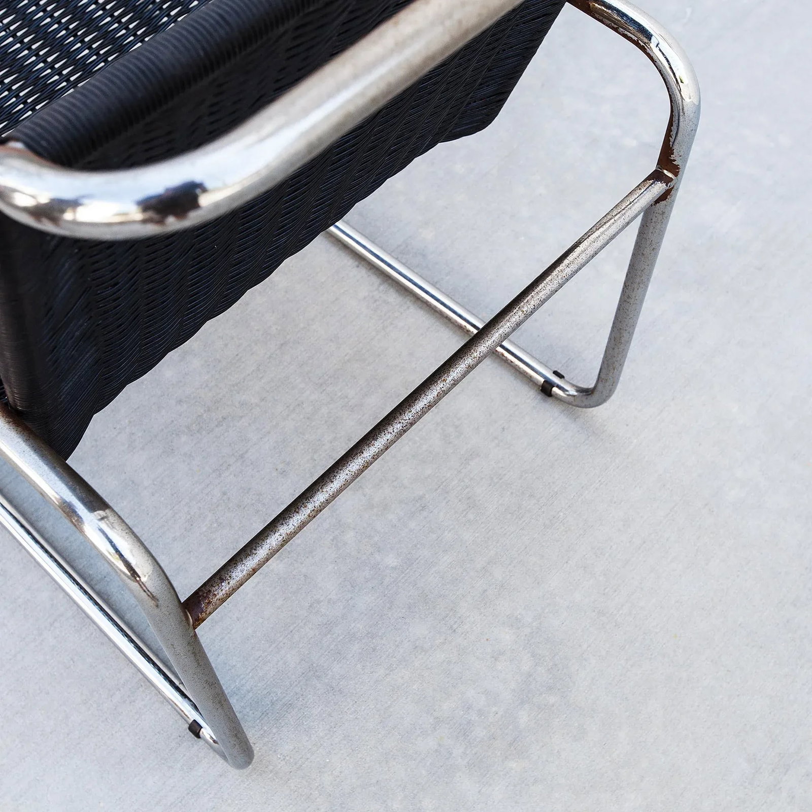 Vintage S35 Cantilevered Lounge Chair Attributed to Marcel Breuer - 11