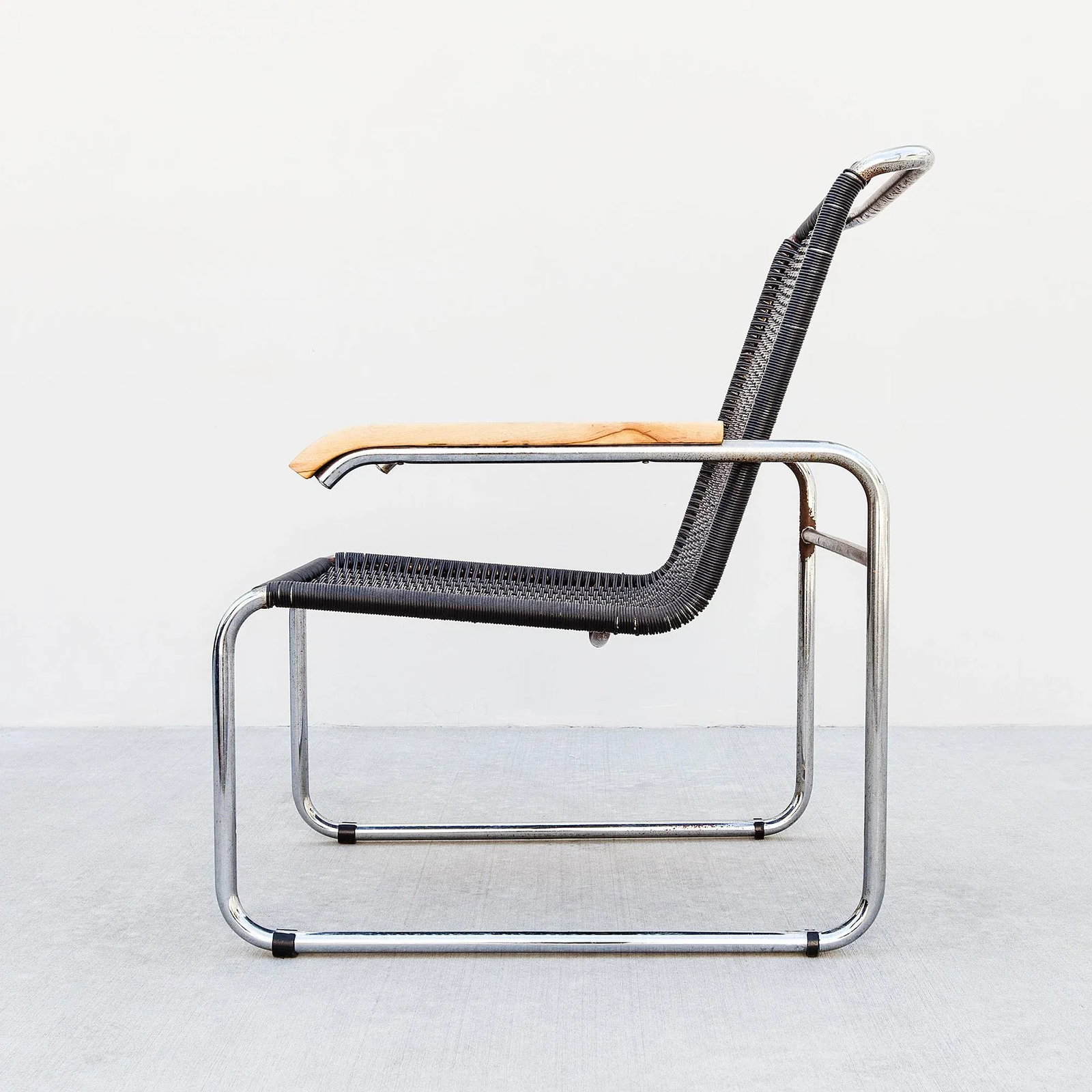 Vintage S35 Cantilevered Lounge Chair Attributed to Marcel Breuer - 9