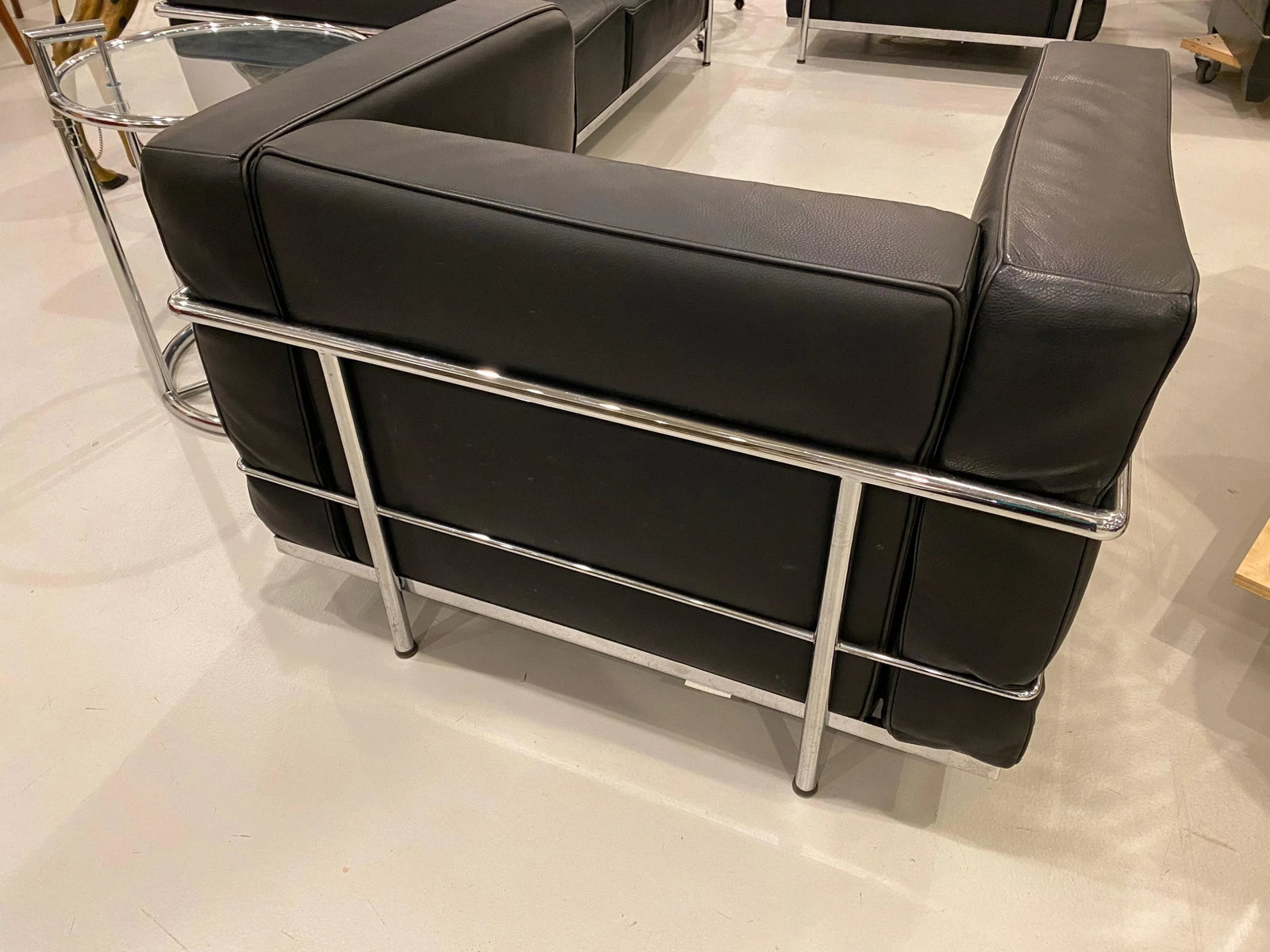 Pair of Chrome and Black Leather Club Chairs in the Style of Le Corbusier - 5