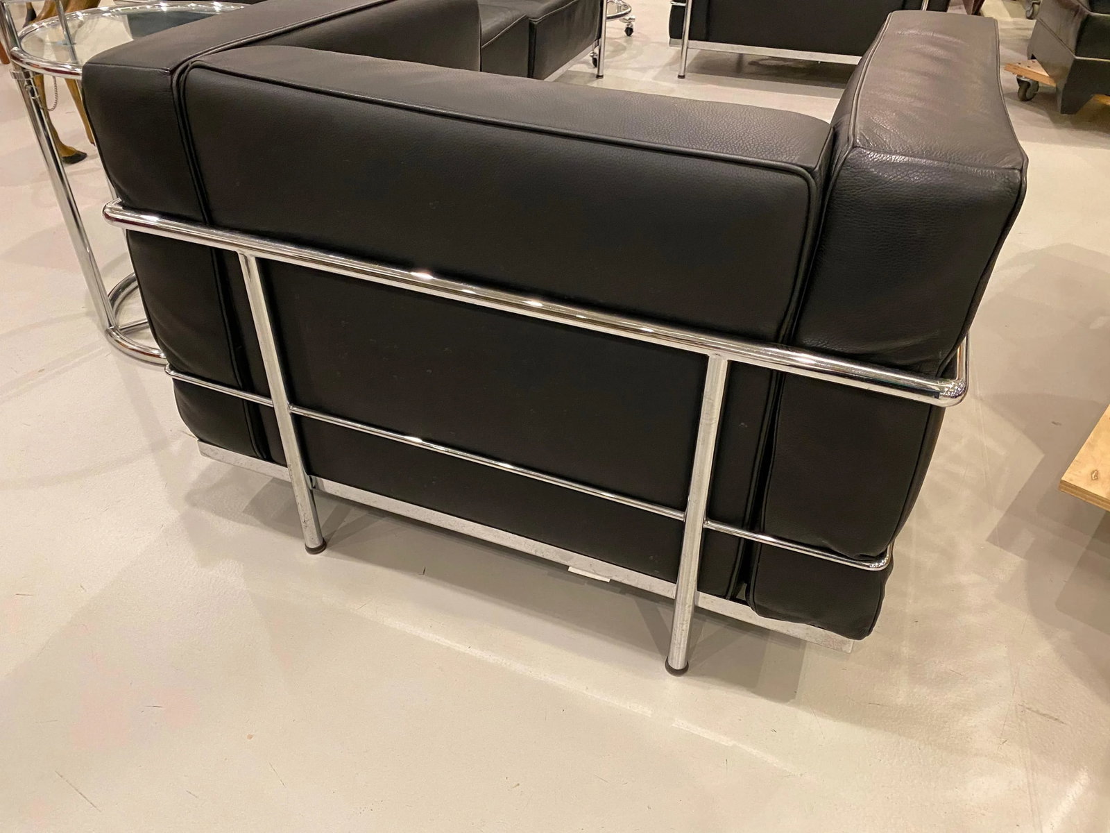 Pair of Chrome and Black Leather Club Chairs in the Style of Le Corbusier - 7