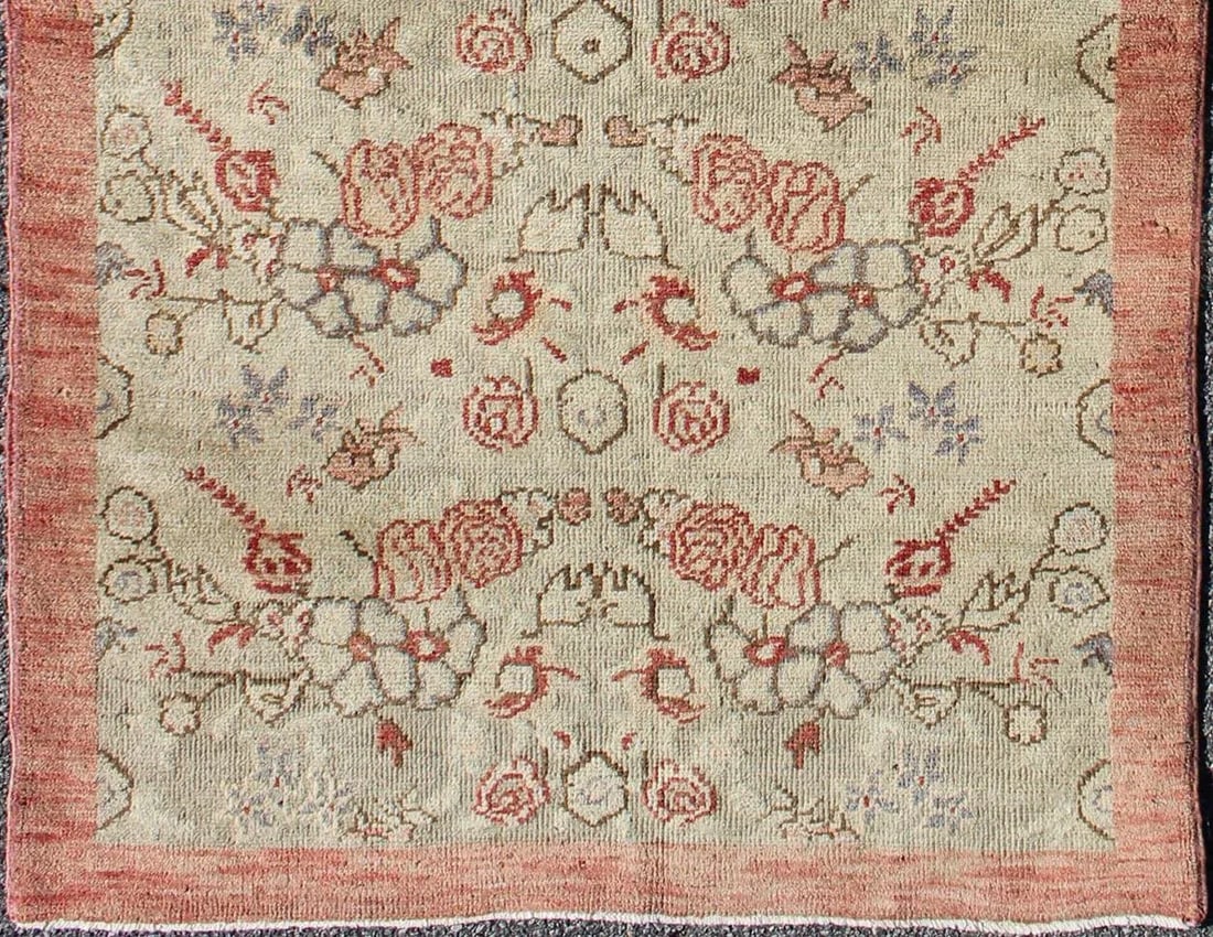 Vintage Turkish Oushak Rug With Pale Cream Field and Soft Rose Border - 2