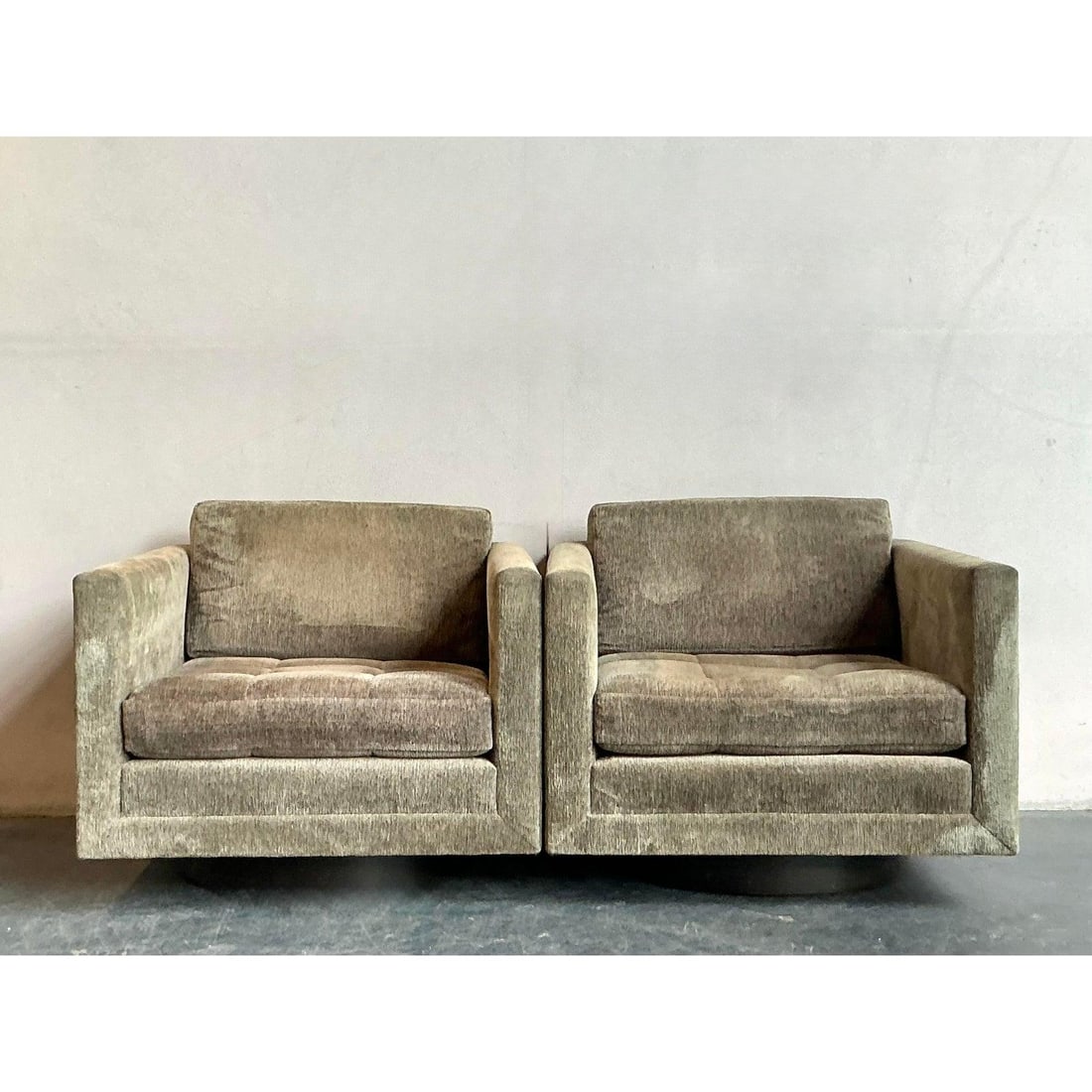 Vintage Boho Harvey Probber Swivel Chairs - A Pair - 2
