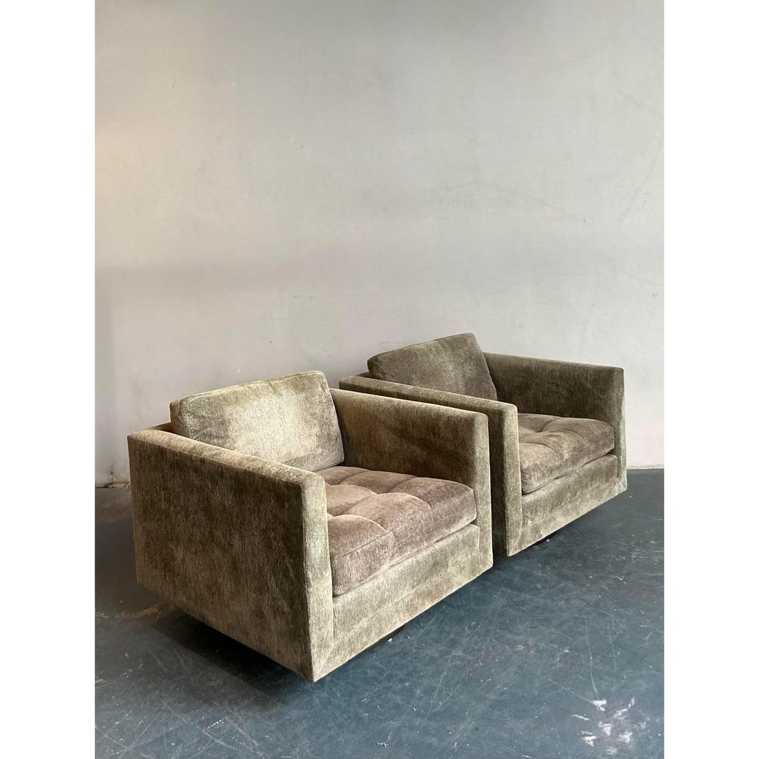 Vintage Boho Harvey Probber Swivel Chairs - A Pair - 7