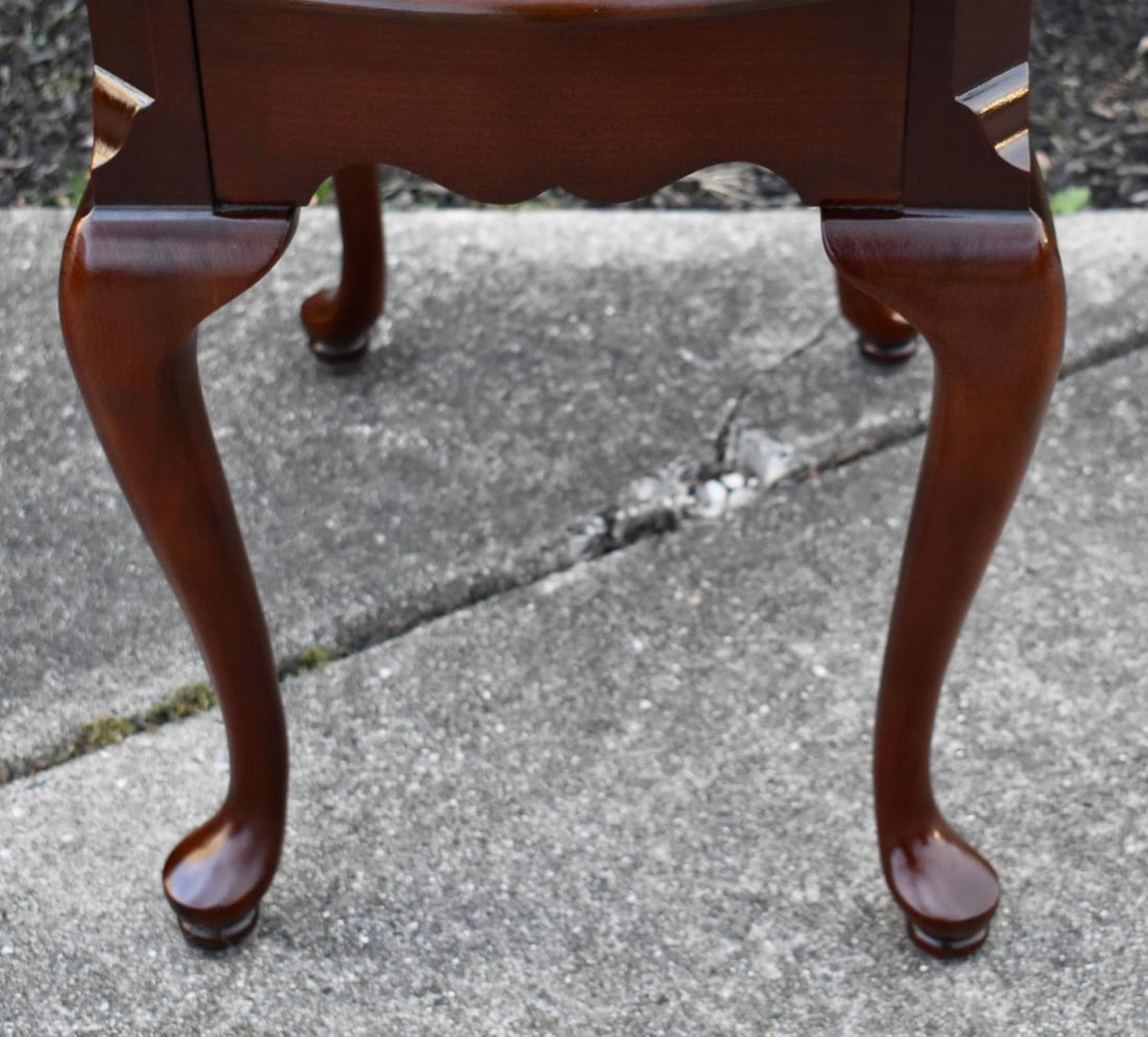 Vintage Thomasville CherryWood Oval Queen Anne Style Side Table W/Pull-Out - 3