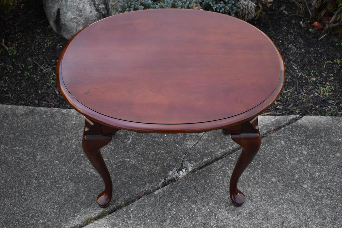 Vintage Thomasville CherryWood Oval Queen Anne Style Side Table W/Pull-Out - 5