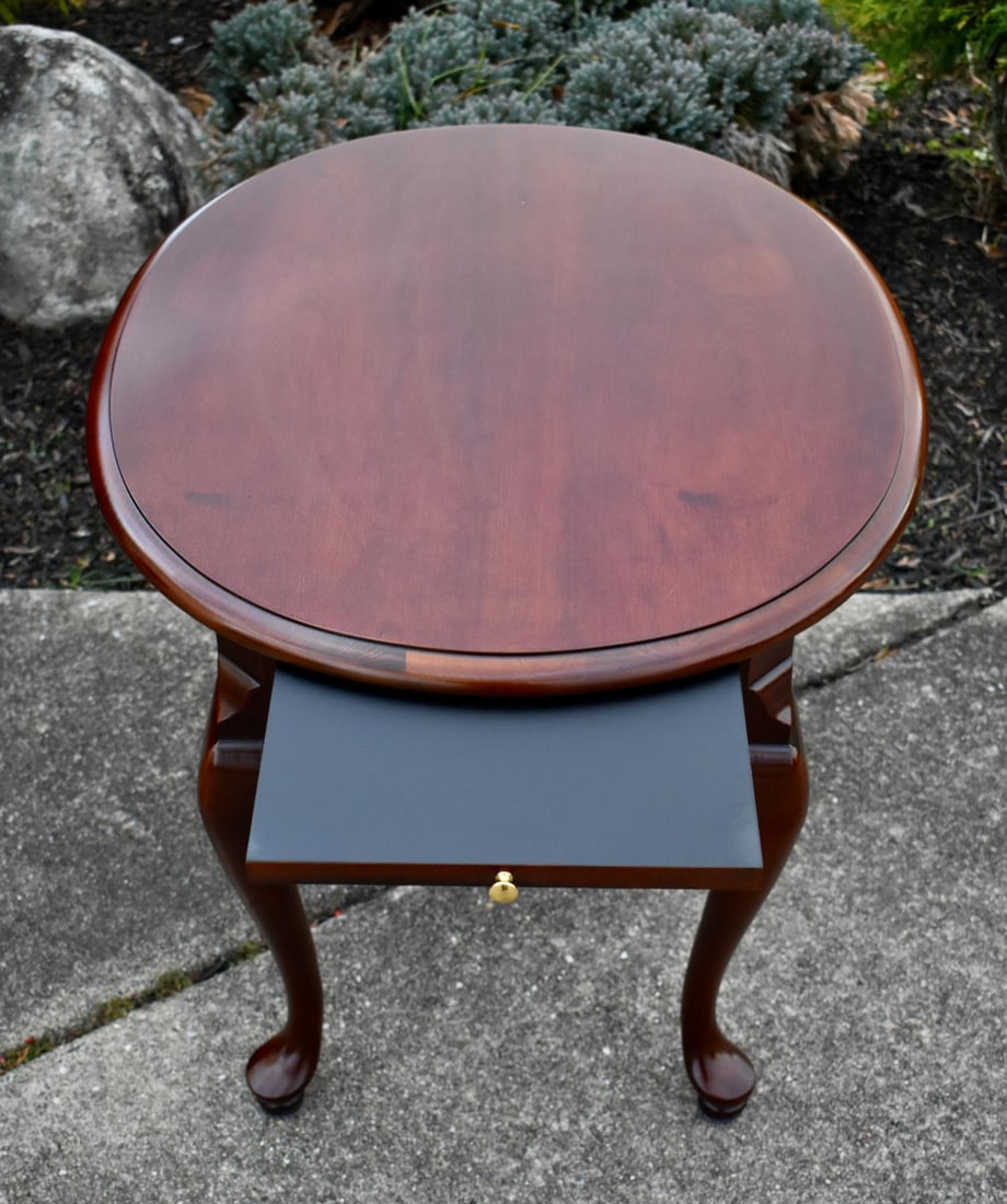 Vintage Thomasville CherryWood Oval Queen Anne Style Side Table W/Pull-Out - 7