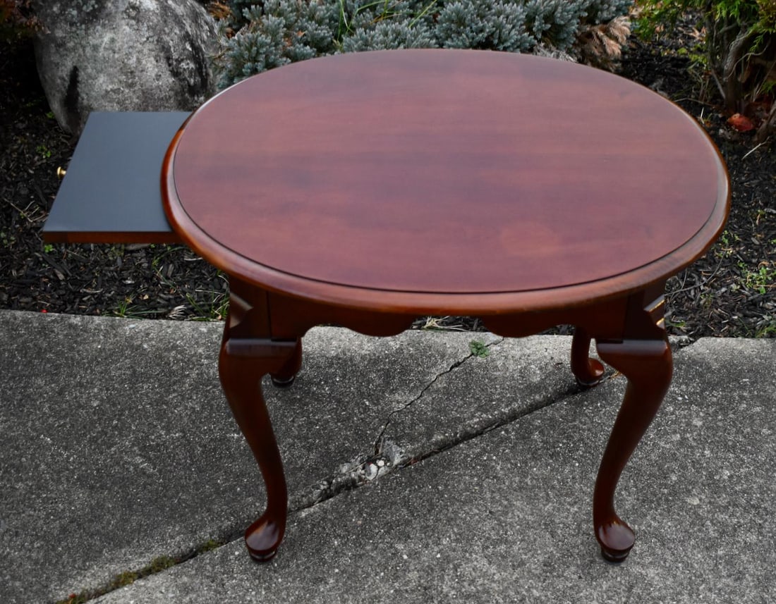 Vintage Thomasville CherryWood Oval Queen Anne Style Side Table W/Pull-Out - 8