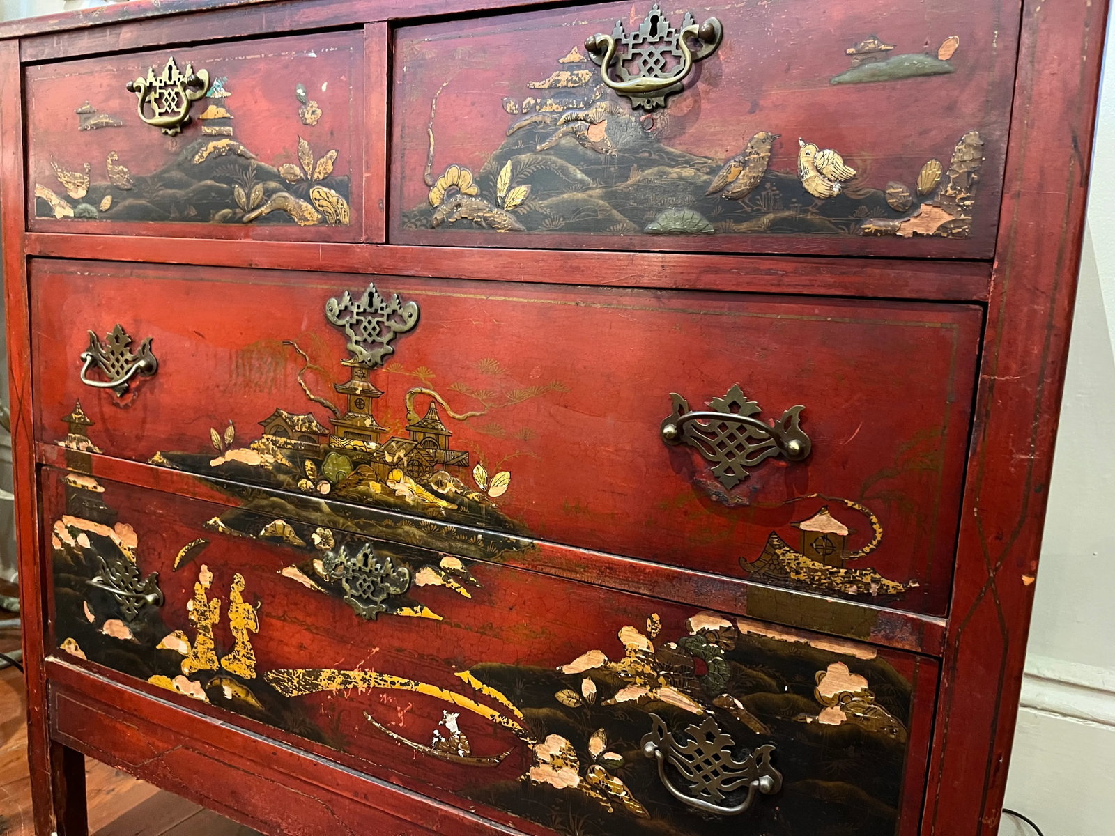 Chinoiserie Decorated Chest of Drawers - 5