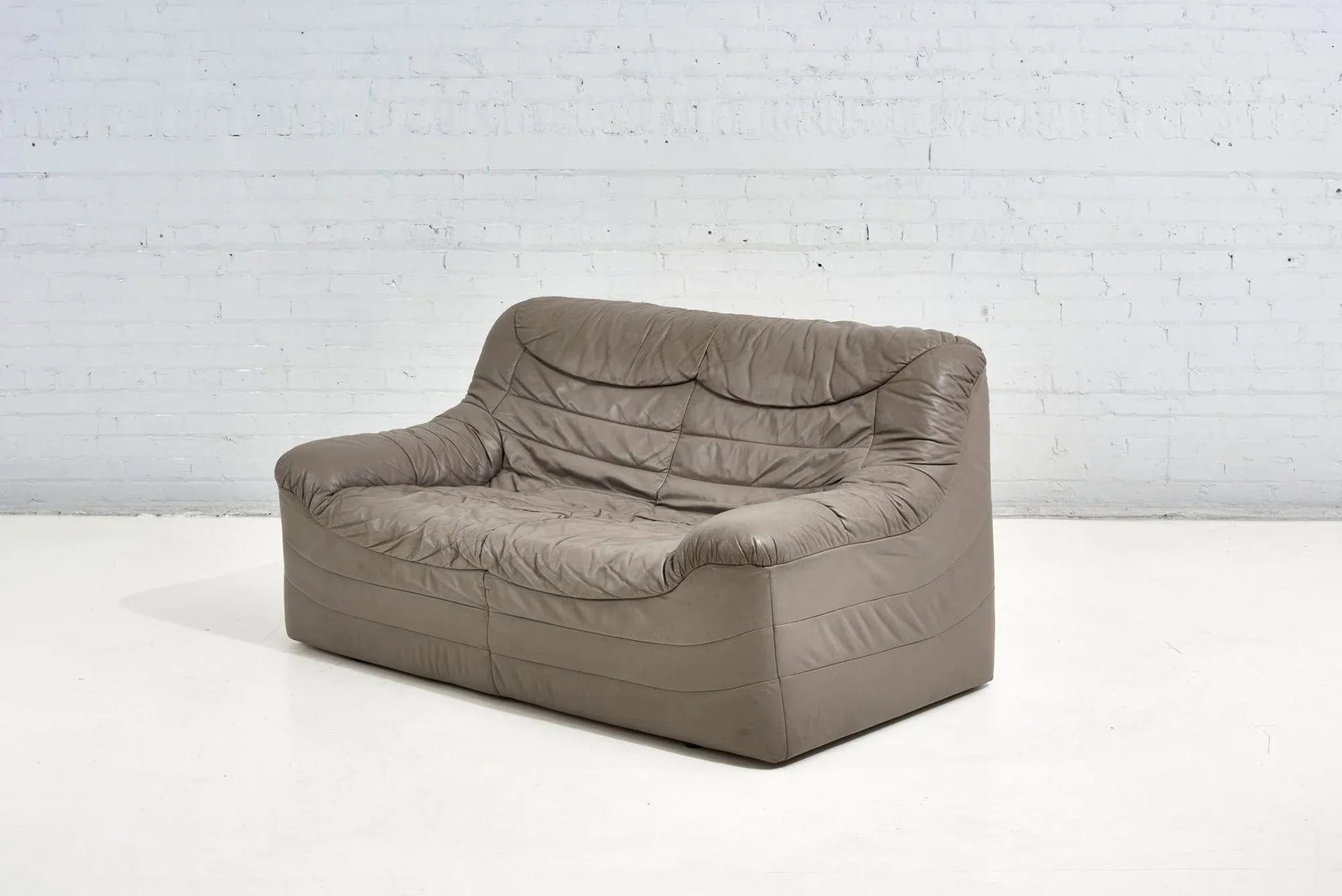 1970s Leather Settee - 2