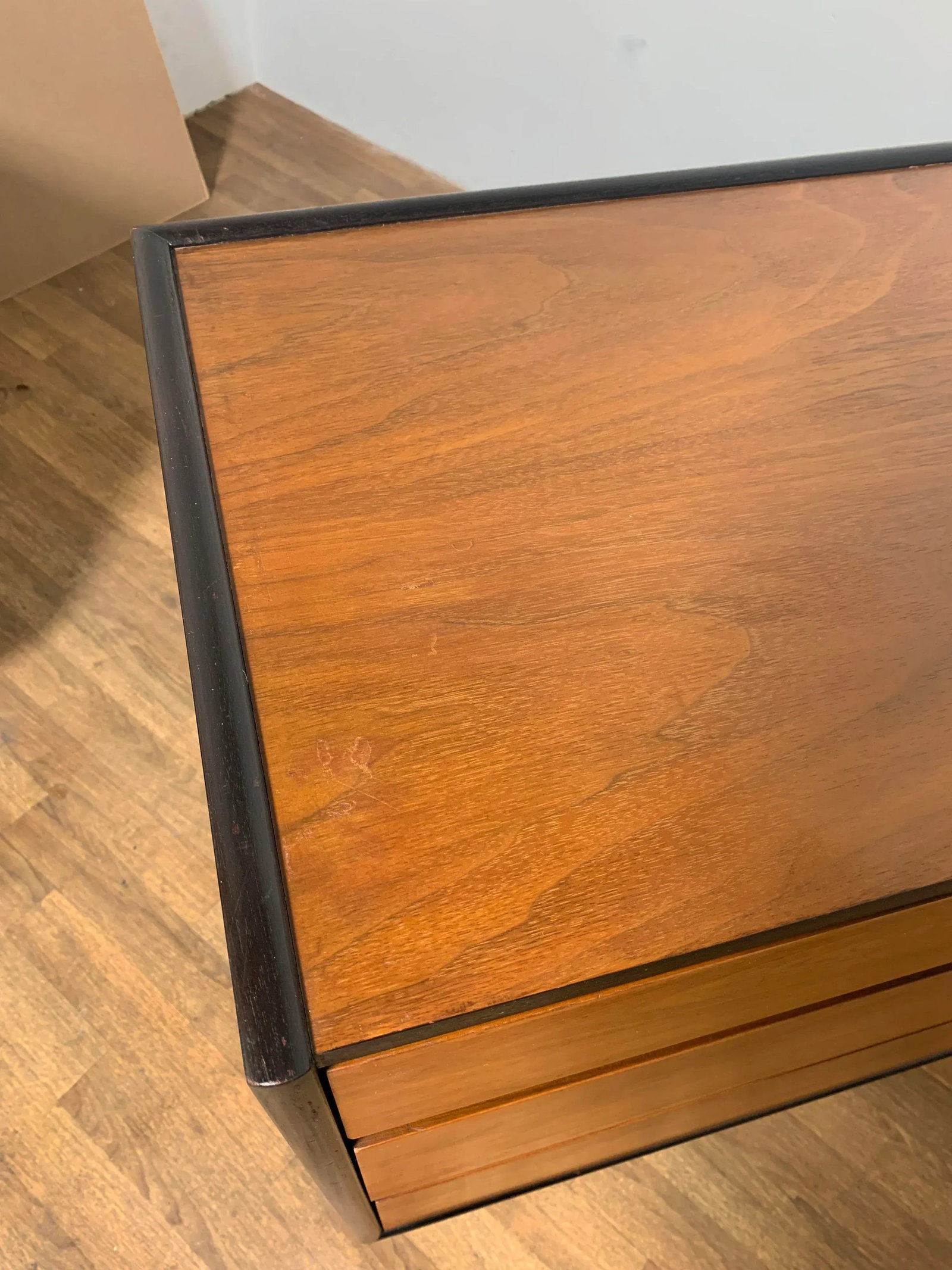 C. 1960s Edward Wormley for Dunbar Two Tone Dresser in Mahogany and Rosewood - 7