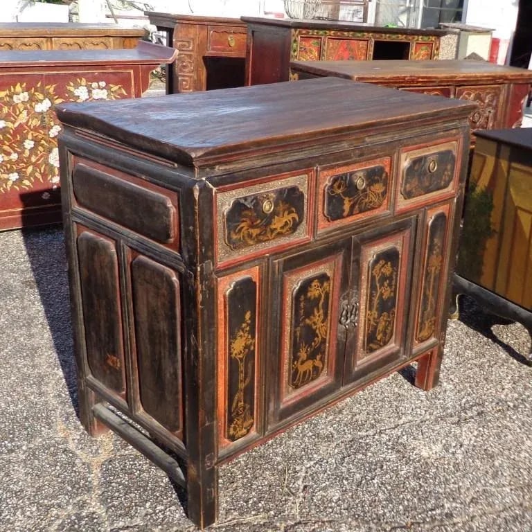 Early 19th Century Antique Qing Dynasty Paneled Chinese Cabinet - 4