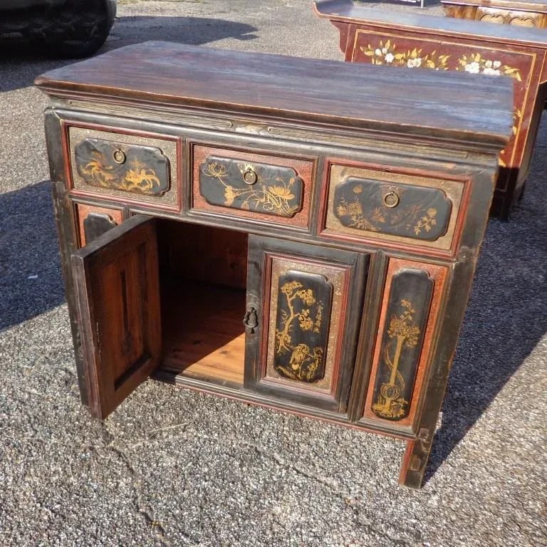 Early 19th Century Antique Qing Dynasty Paneled Chinese Cabinet - 5