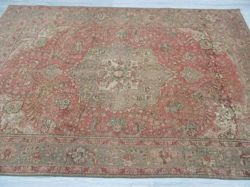 Vintage Persian Washed Out Rug- 6â€²6â€³ Ã— 9â€ - 4