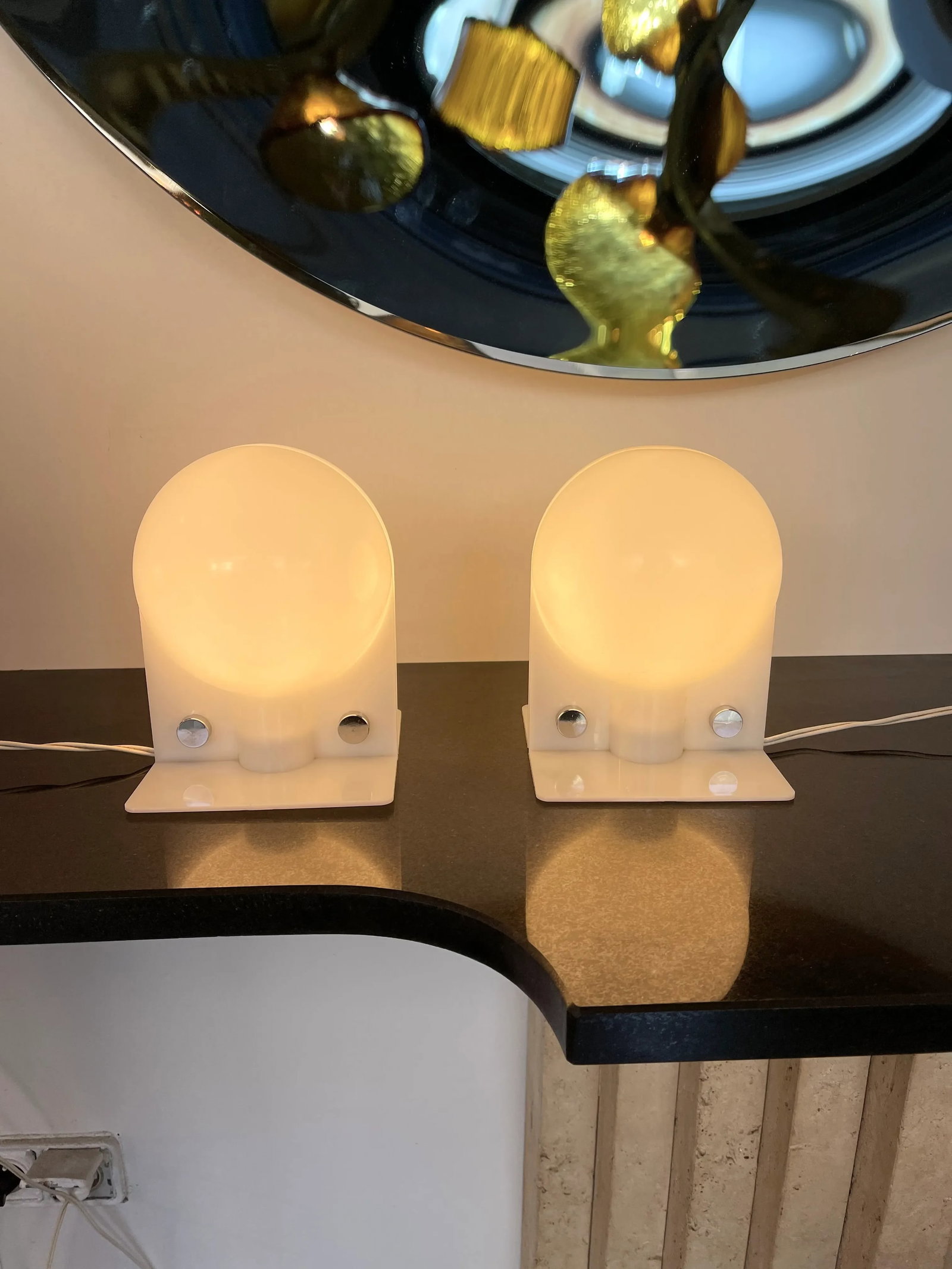 Pair of Lucite Lamps Sirio by Brazzoni Lampa for Harvey Guzzini. Italy, 1970s - 7