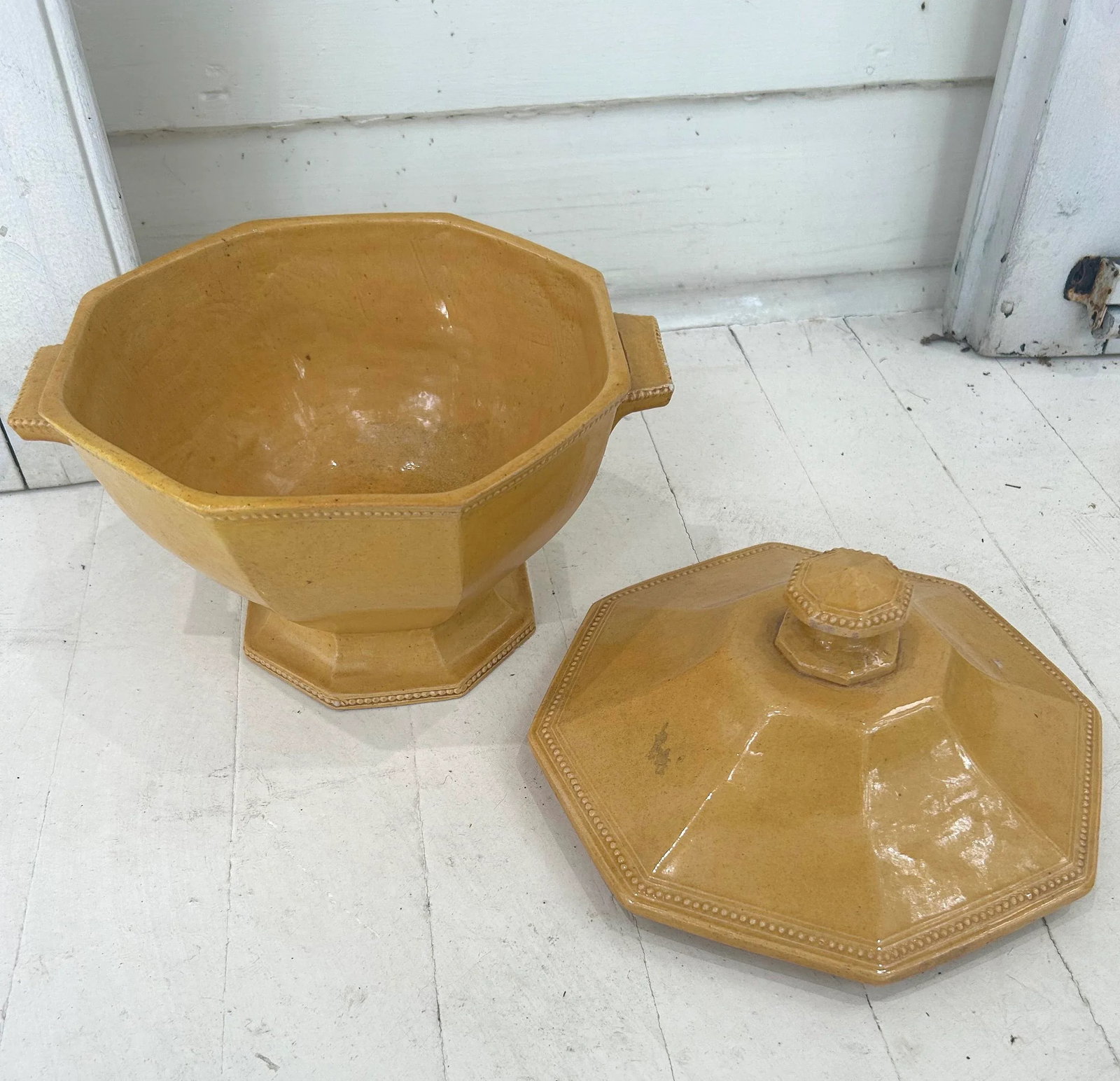 Large Late 19th Century Set of French Directoire Style Ceramic Dishes and Serving Pieces- 64 Pieces - 3