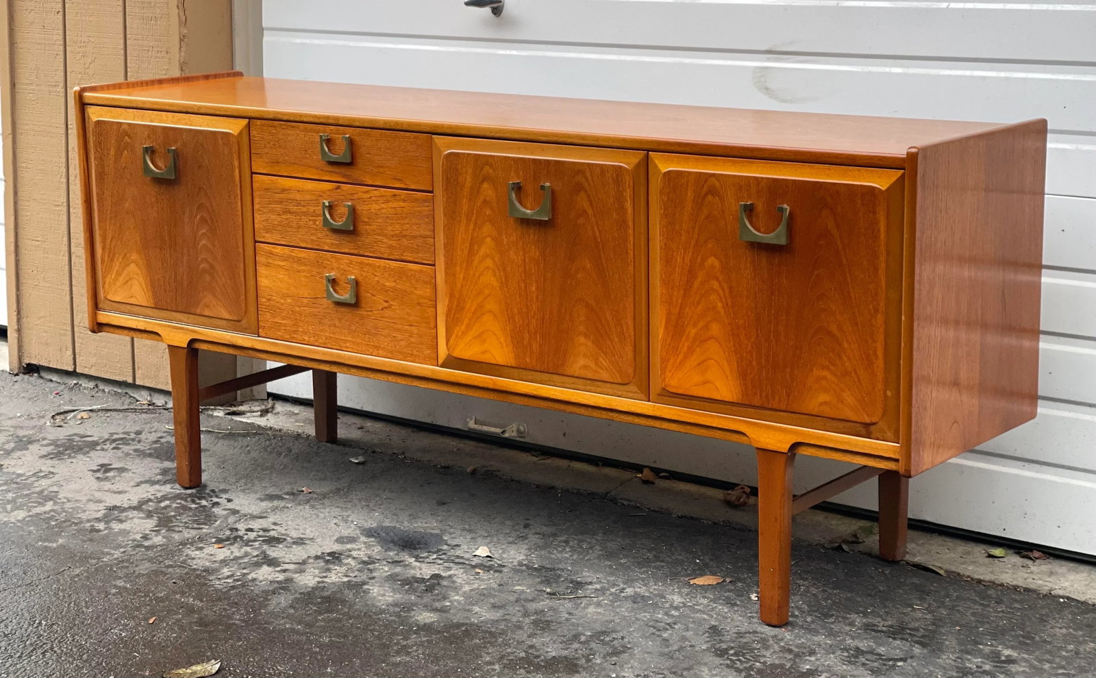1970s Vintage Mid Century Modern Credenza. Uk Import. - 2