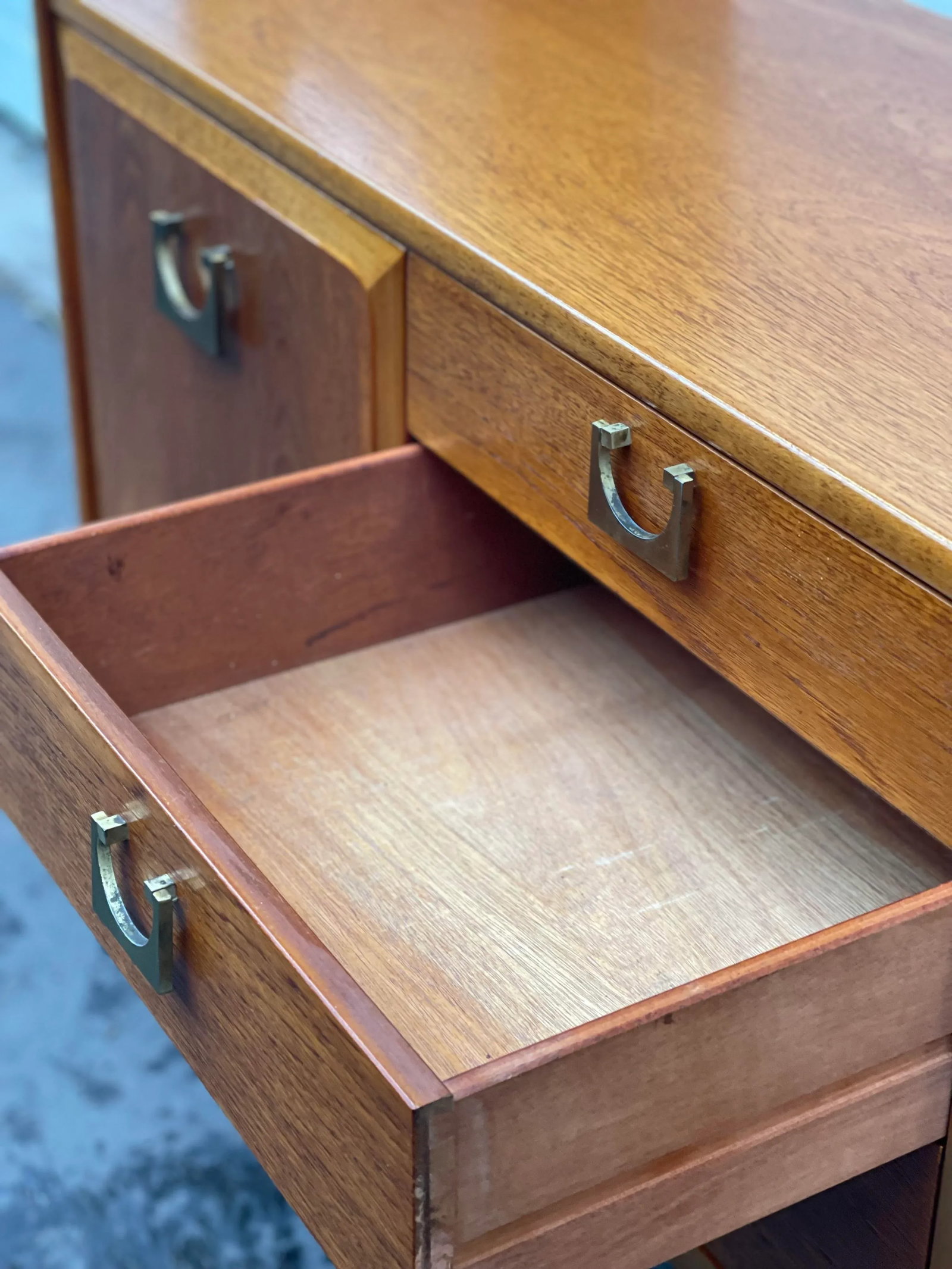 1970s Vintage Mid Century Modern Credenza. Uk Import. - 6