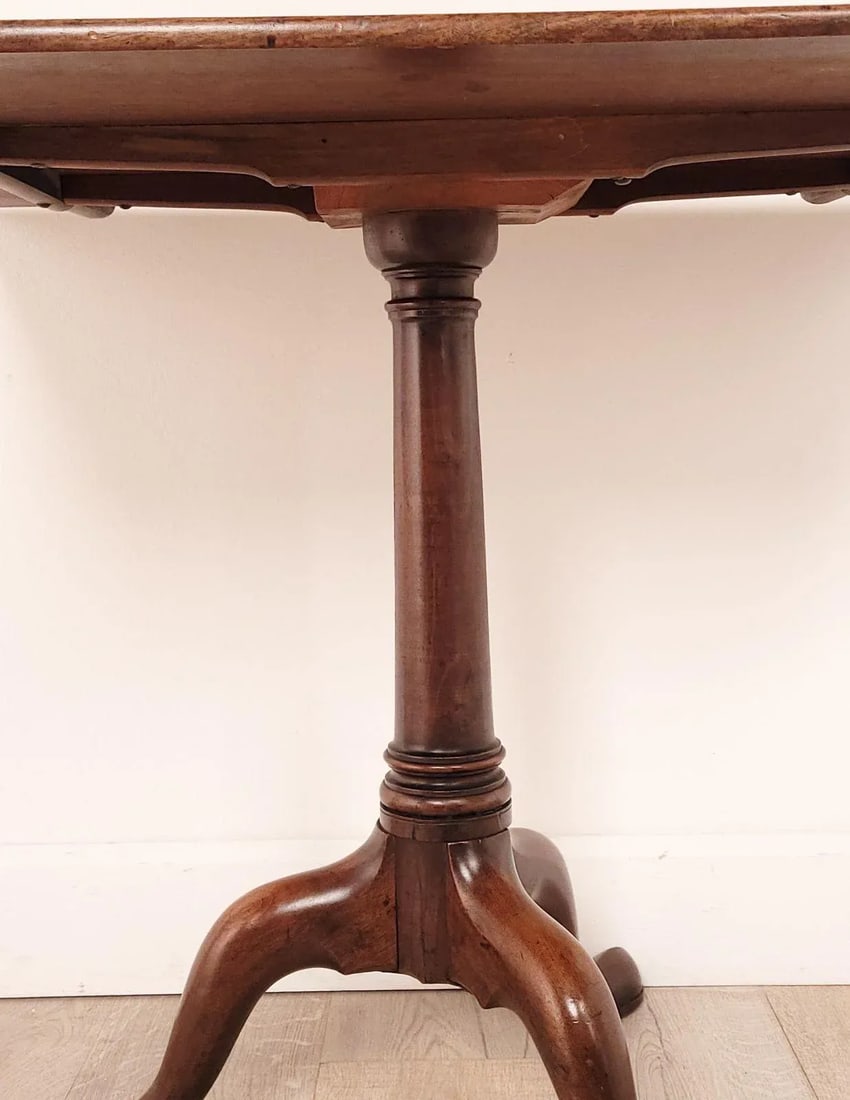 George III Tilt Top Mahogany Rectangular Tea Table, Circa 1790 - 3