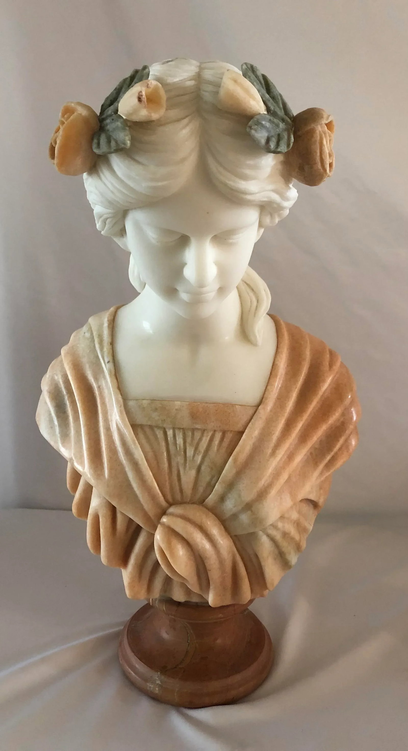 Early 20th Century Italian Art Nouveau Bust of a Maiden - 3