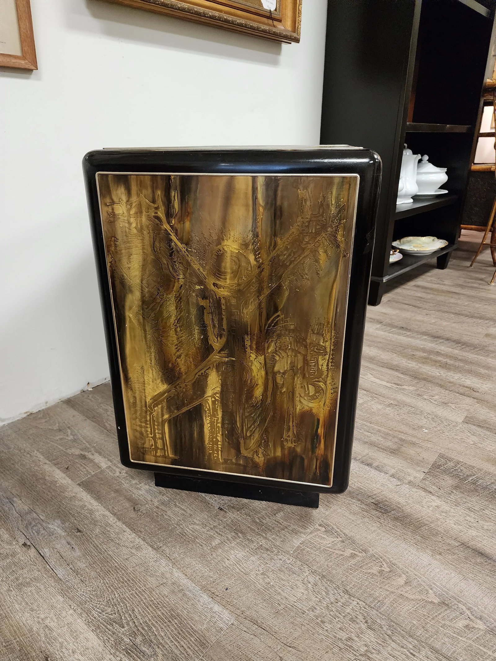 Bernhard Rohne for Mastercraft Acid Etched Brass Chest of Drawers, 1970s - 3