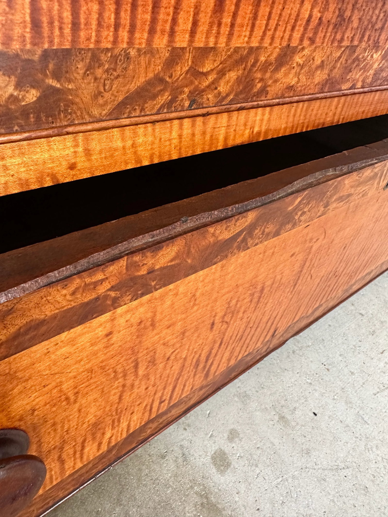 Mid-19th Century American Empire Tiger Maple Burlwood Laminate Four Drawer Chest Highboy - 7